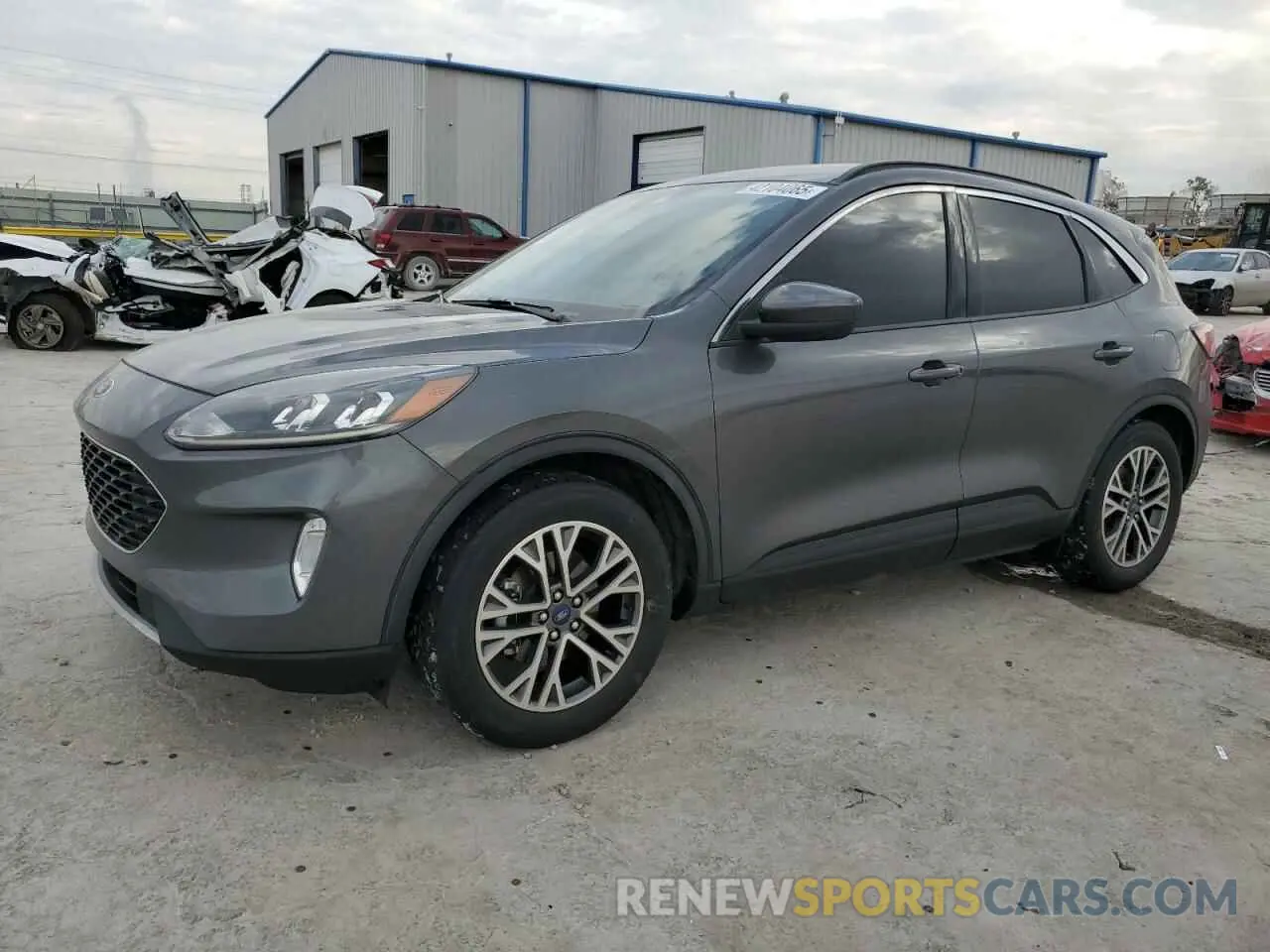 1 Photograph of a damaged car 1FMCU0H64LUB03120 FORD ESCAPE 2020