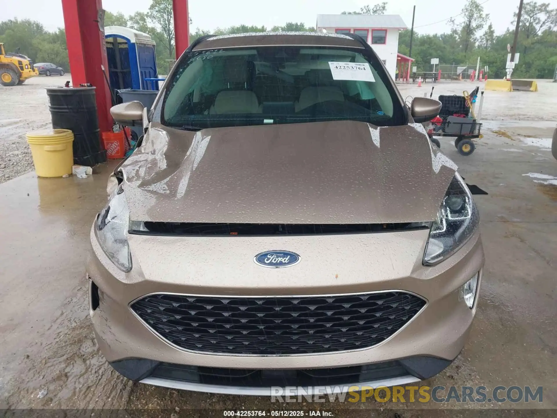 11 Photograph of a damaged car 1FMCU0H64LUB89853 FORD ESCAPE 2020