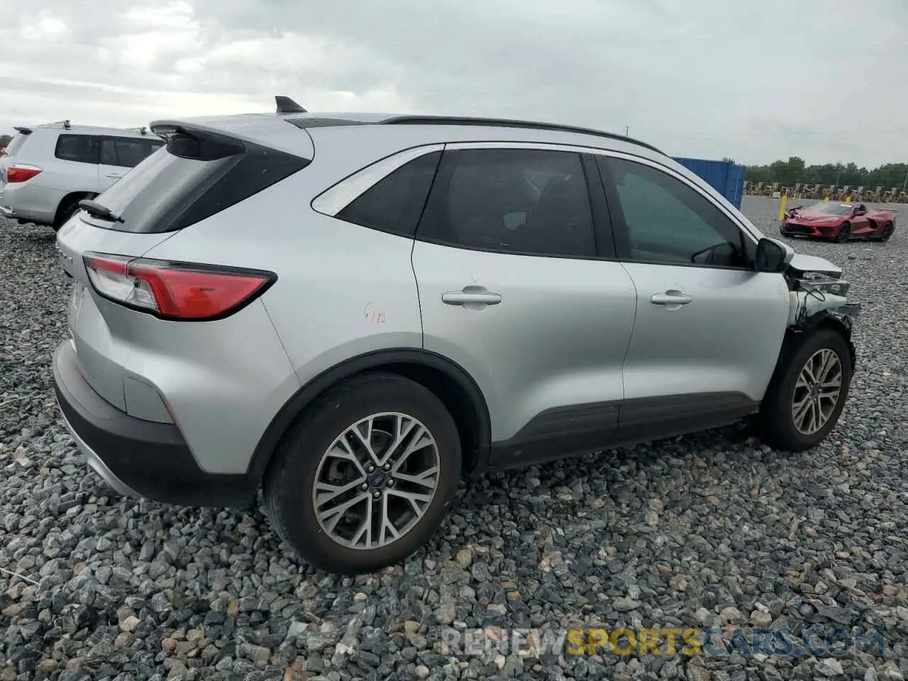 3 Фотография поврежденного автомобиля 1FMCU0H64LUC75325 FORD ESCAPE 2020