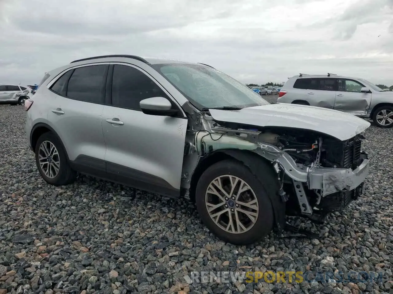 4 Фотография поврежденного автомобиля 1FMCU0H64LUC75325 FORD ESCAPE 2020