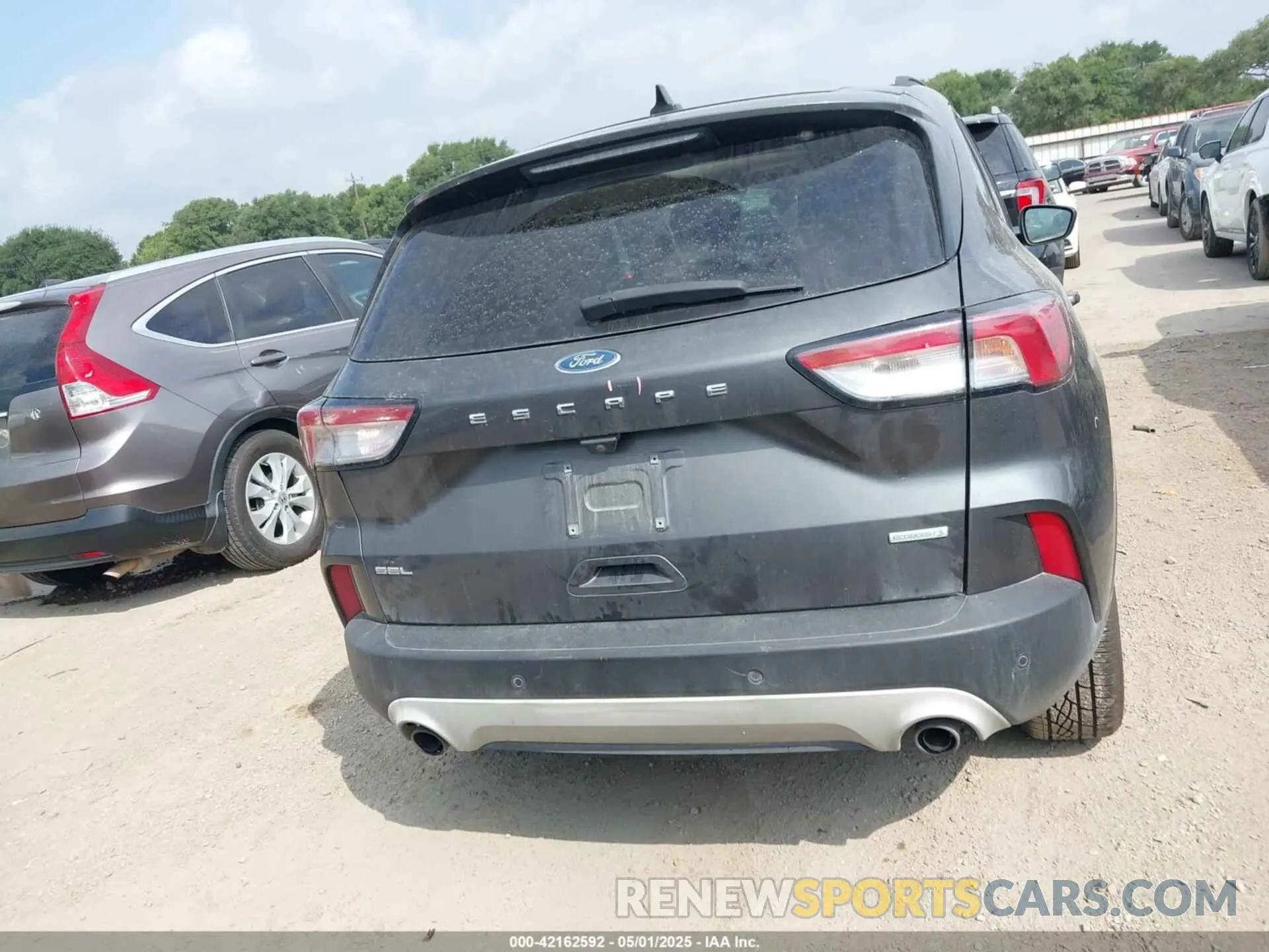 16 Photograph of a damaged car 1FMCU0H65LUA32736 FORD ESCAPE 2020