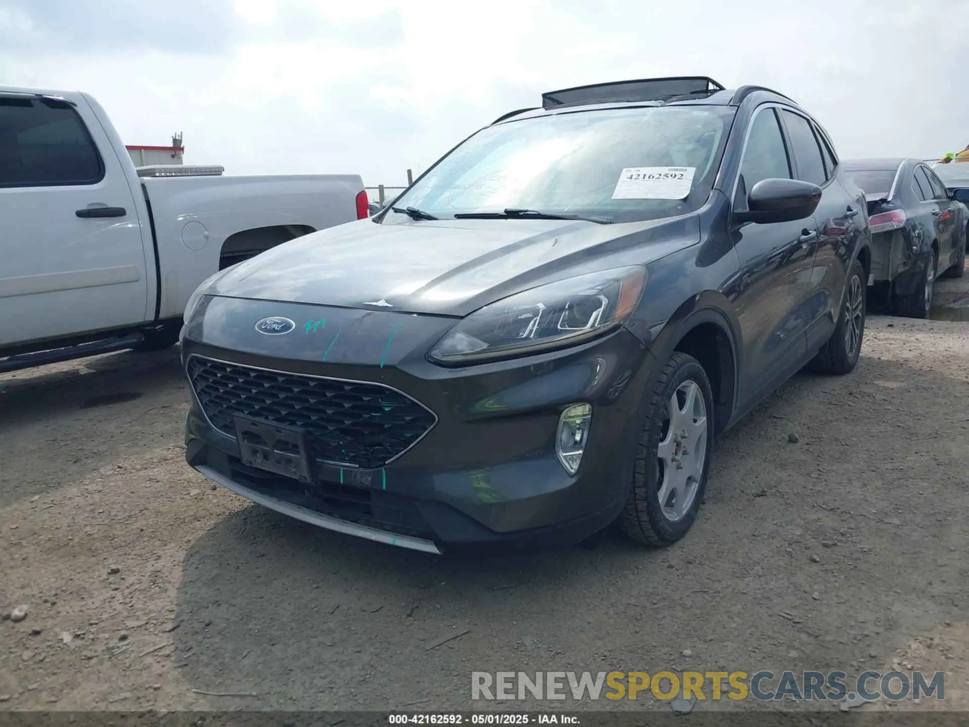 2 Photograph of a damaged car 1FMCU0H65LUA32736 FORD ESCAPE 2020