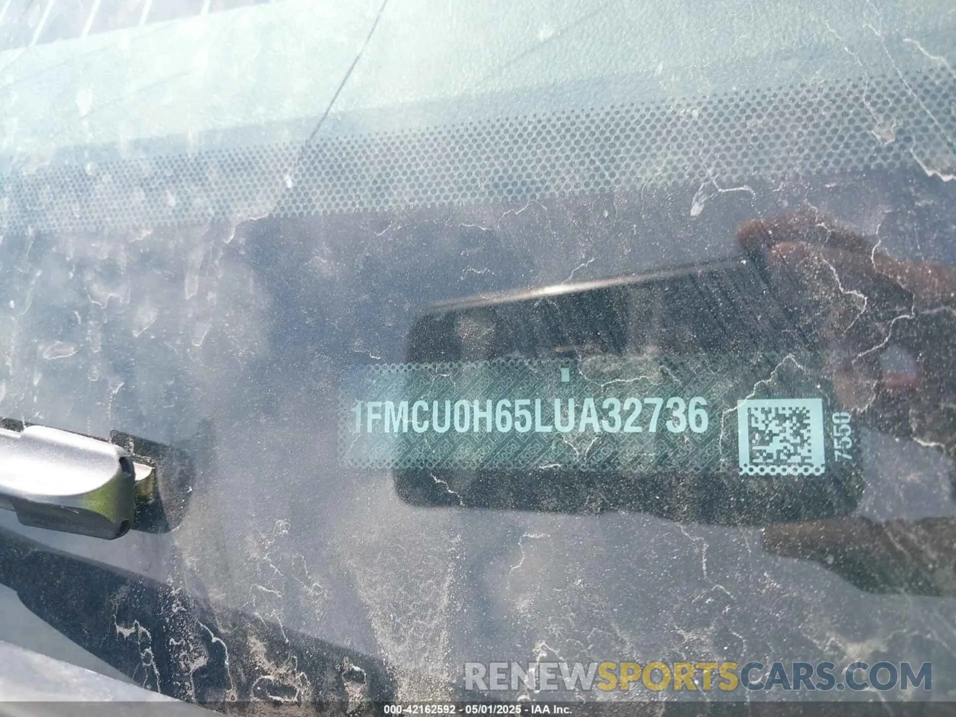 9 Photograph of a damaged car 1FMCU0H65LUA32736 FORD ESCAPE 2020