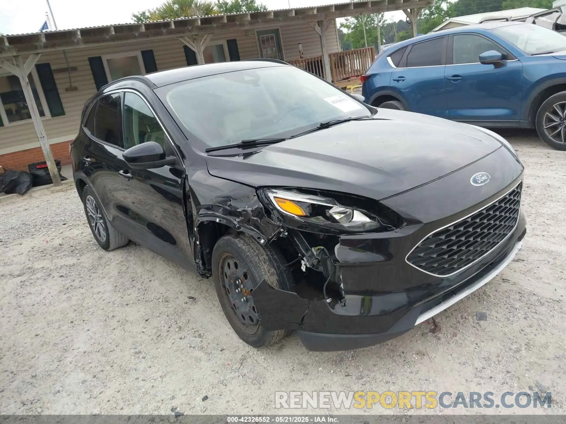 1 Фотография поврежденного автомобиля 1FMCU0H66LUB10277 FORD ESCAPE 2020