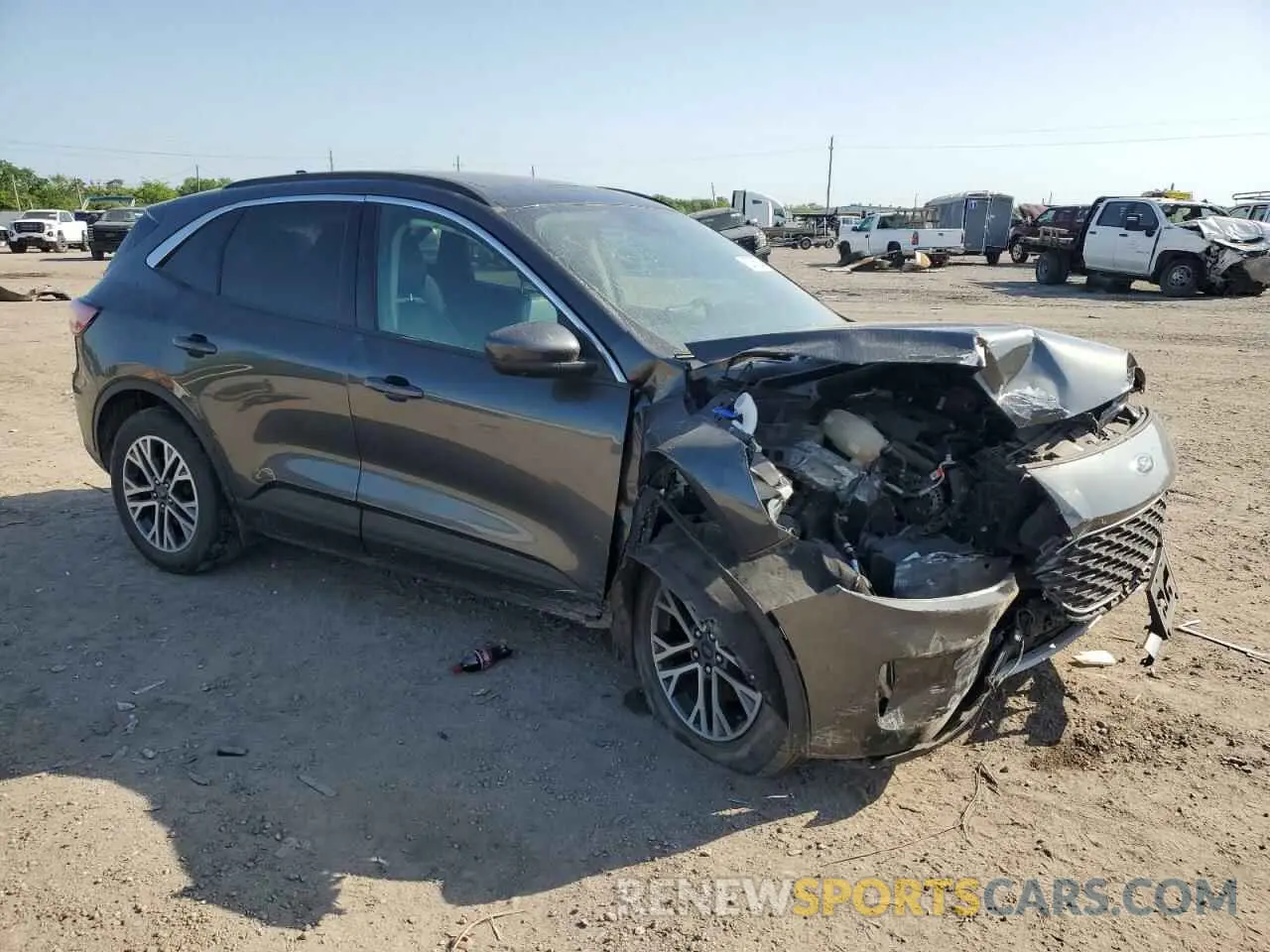 4 Фотография поврежденного автомобиля 1FMCU0H67LUA31684 FORD ESCAPE 2020