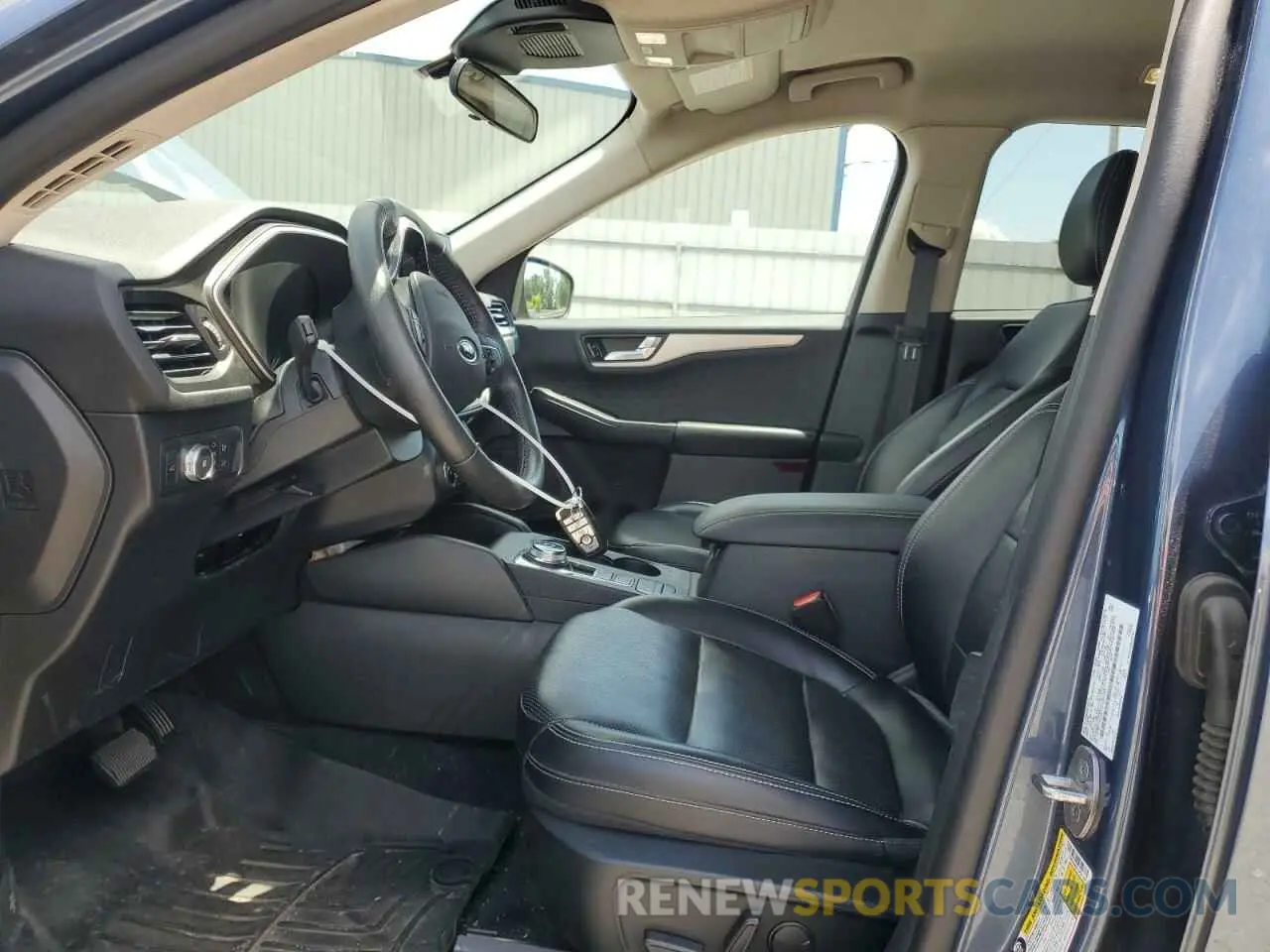7 Photograph of a damaged car 1FMCU0H67LUC27107 FORD ESCAPE 2020