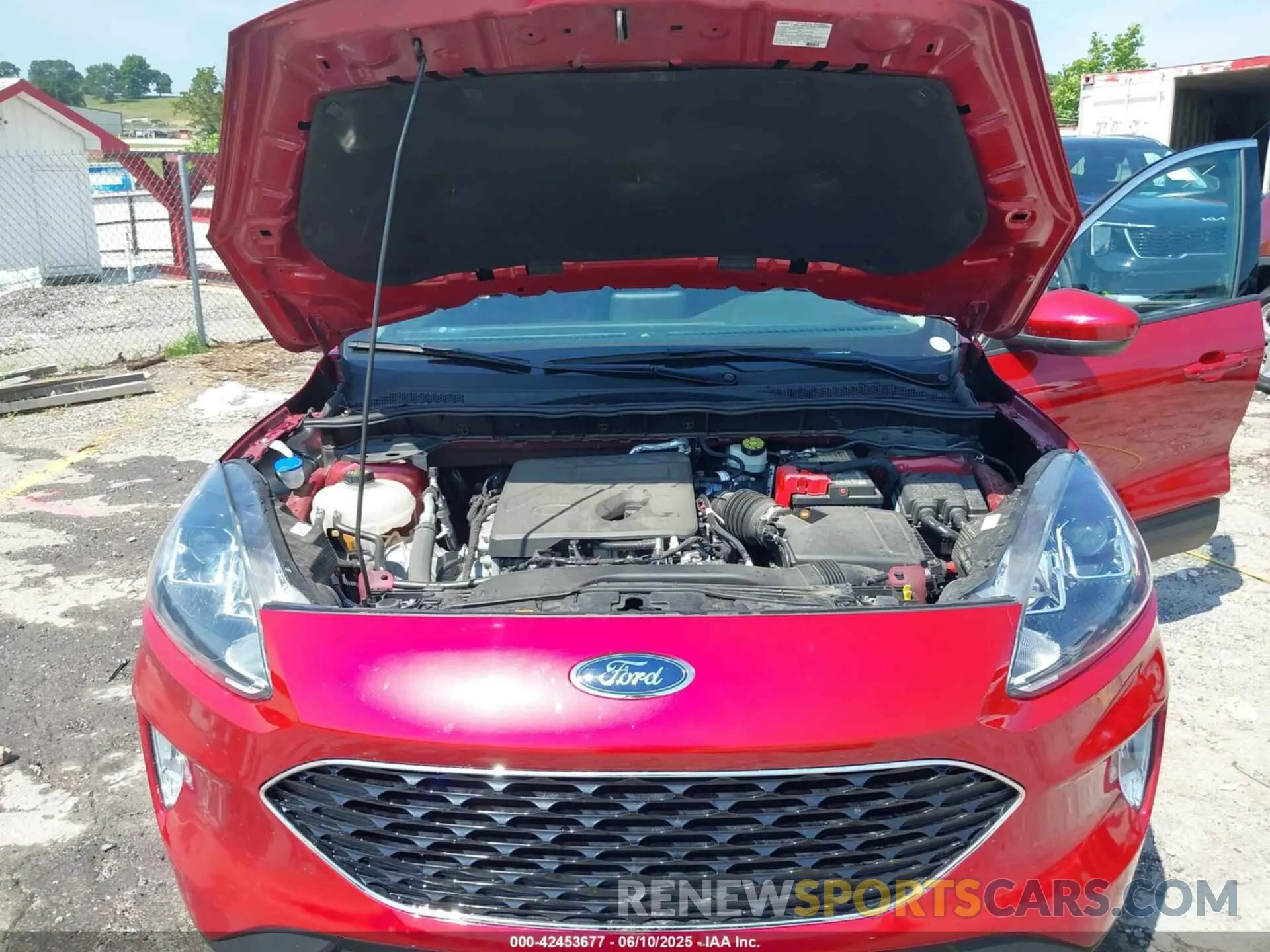 10 Photograph of a damaged car 1FMCU0H68LUB47072 FORD ESCAPE 2020