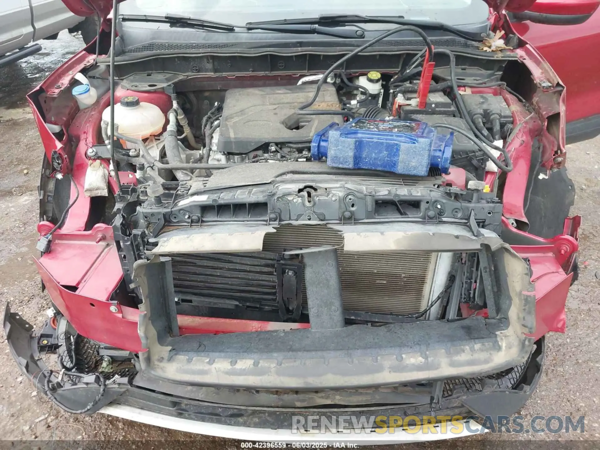 10 Photograph of a damaged car 1FMCU0H69LUA32402 FORD ESCAPE 2020