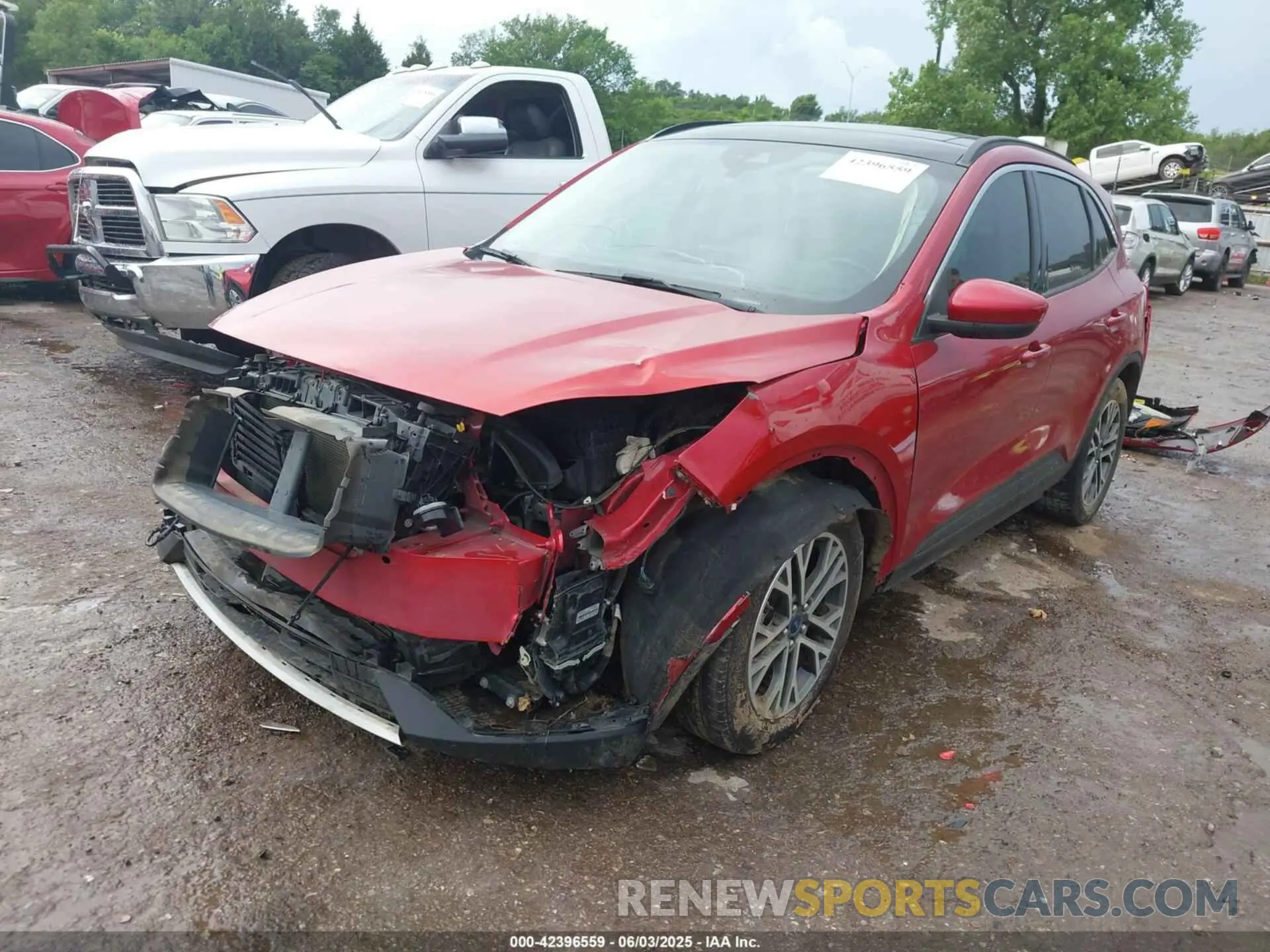 2 Photograph of a damaged car 1FMCU0H69LUA32402 FORD ESCAPE 2020