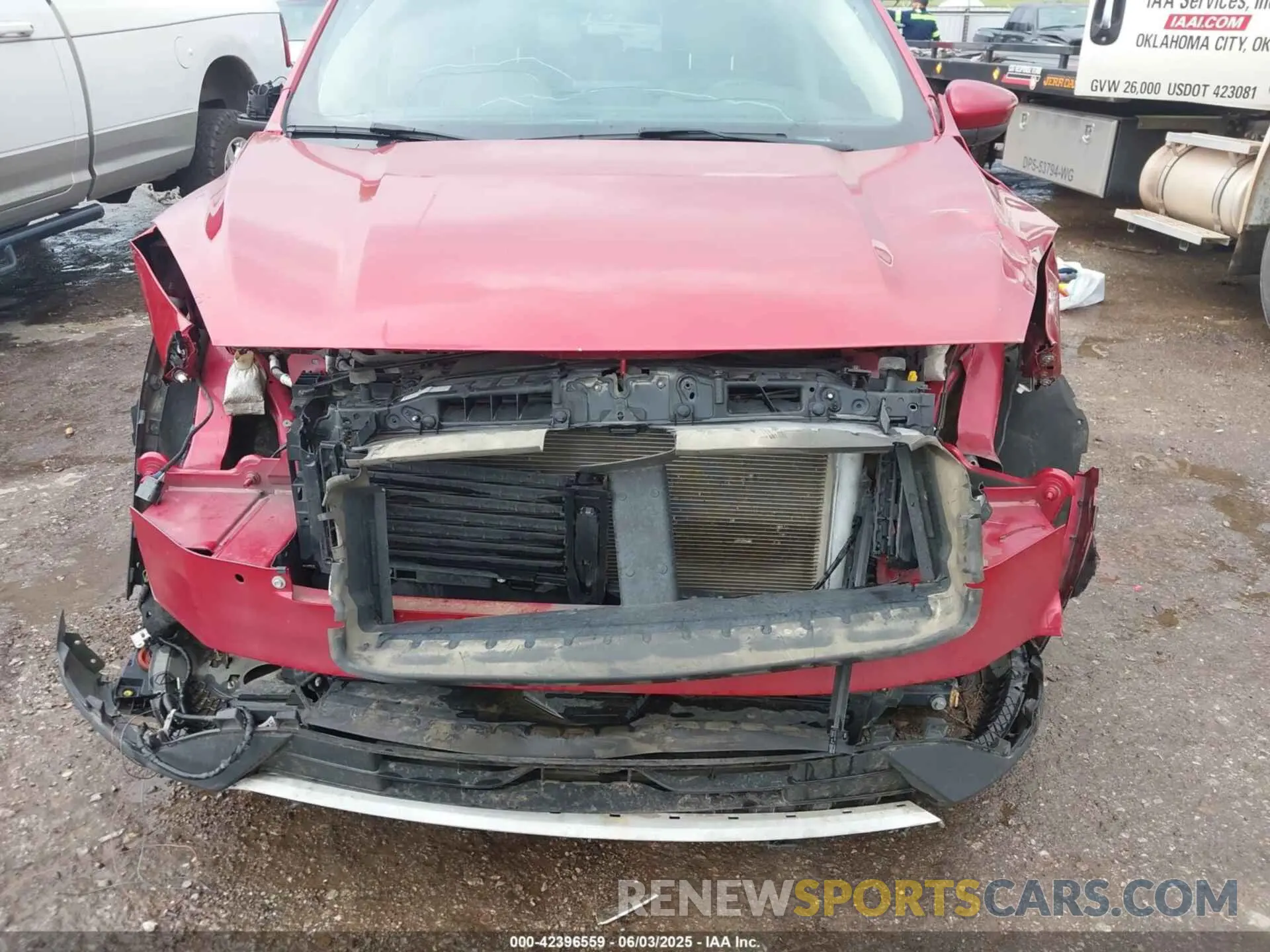 6 Photograph of a damaged car 1FMCU0H69LUA32402 FORD ESCAPE 2020