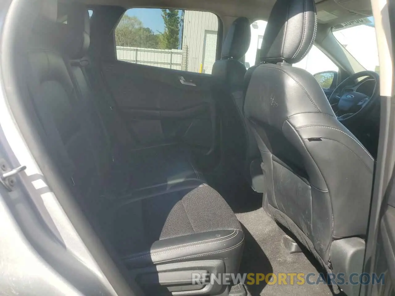 11 Photograph of a damaged car 1FMCU0H69LUA67750 FORD ESCAPE 2020