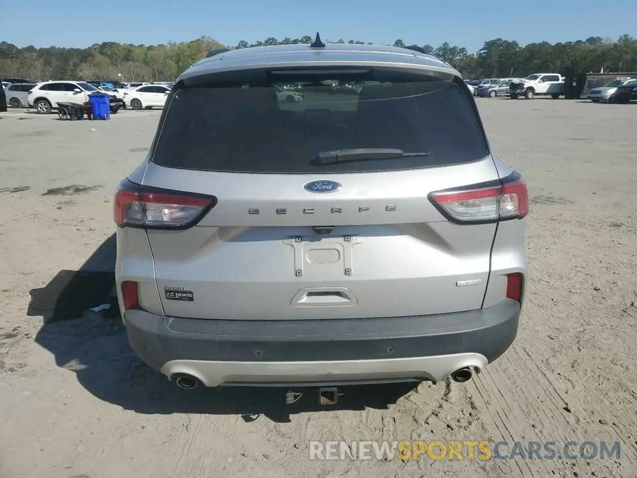 6 Photograph of a damaged car 1FMCU0H69LUA67750 FORD ESCAPE 2020