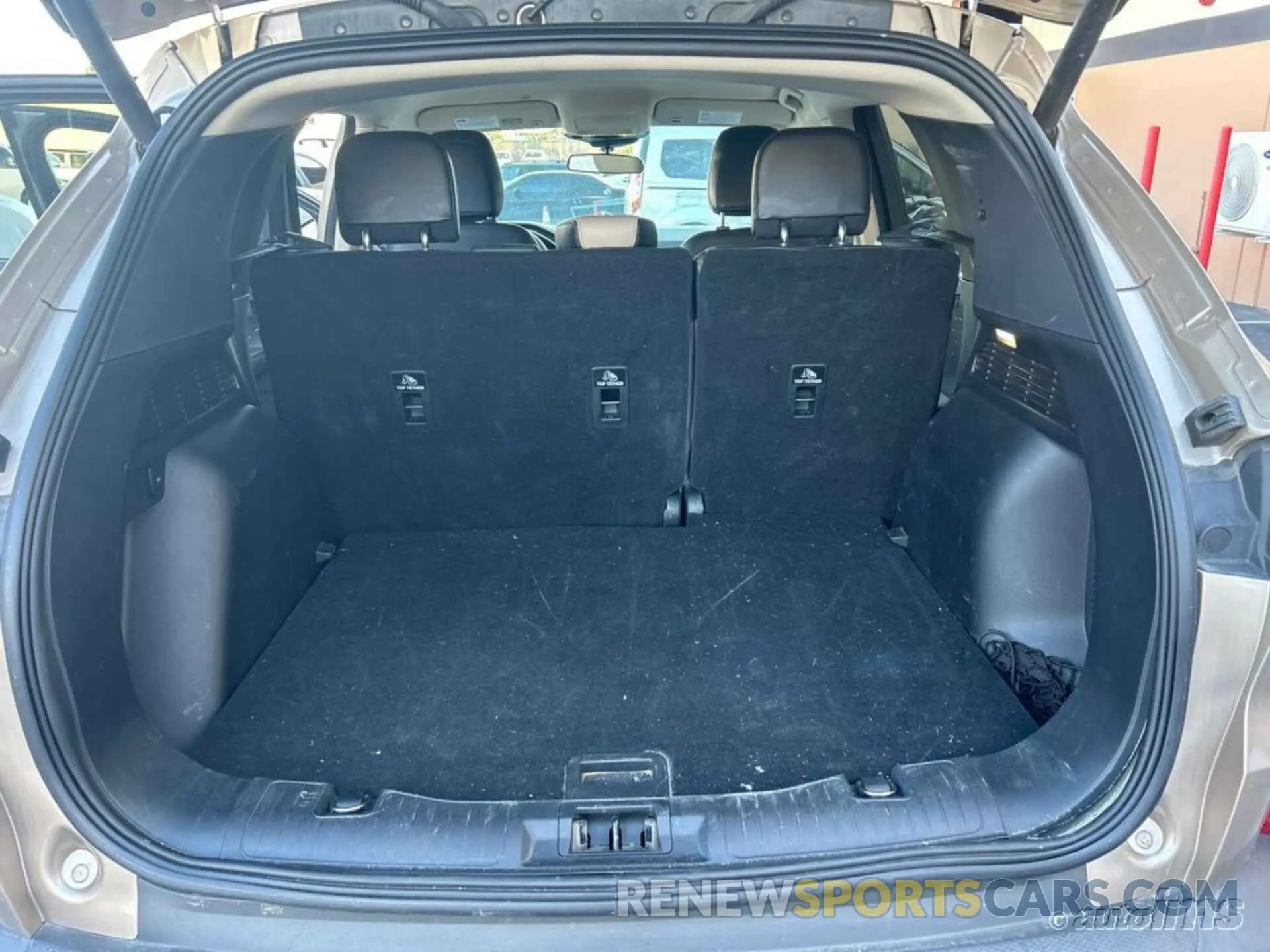 9 Фотография поврежденного автомобиля 1FMCU0H6XLUB80977 FORD ESCAPE 2020