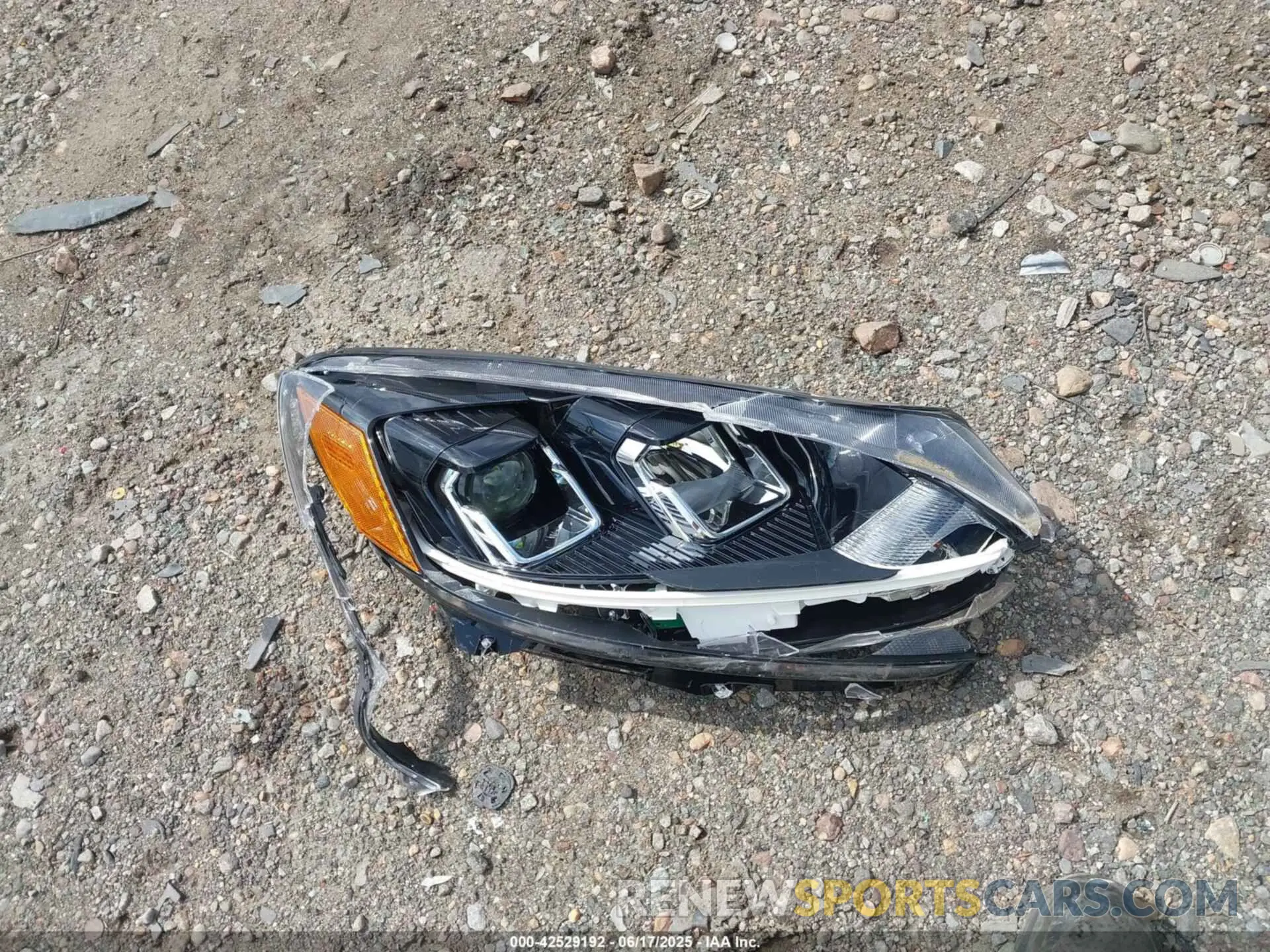 12 Photograph of a damaged car 1FMCU0H6XLUC73739 FORD ESCAPE 2020