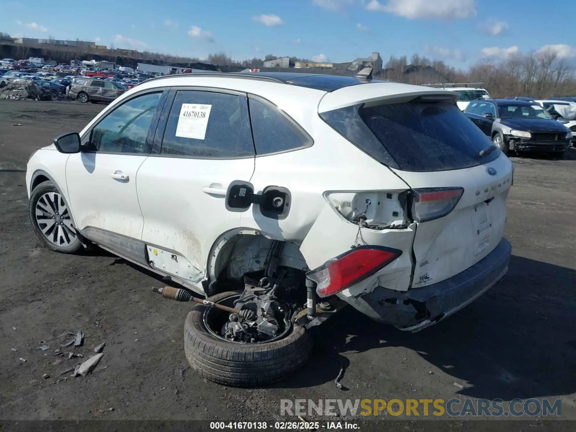 3 Фотография поврежденного автомобиля 1FMCU9BZ0LUC50557 FORD ESCAPE 2020
