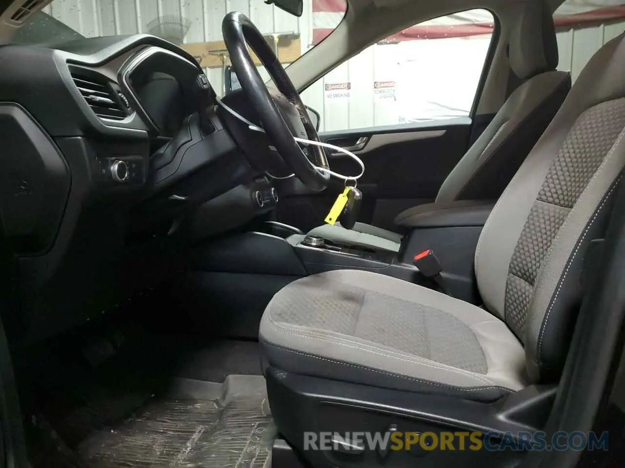 7 Photograph of a damaged car 1FMCU9BZ7LUB13535 FORD ESCAPE 2020