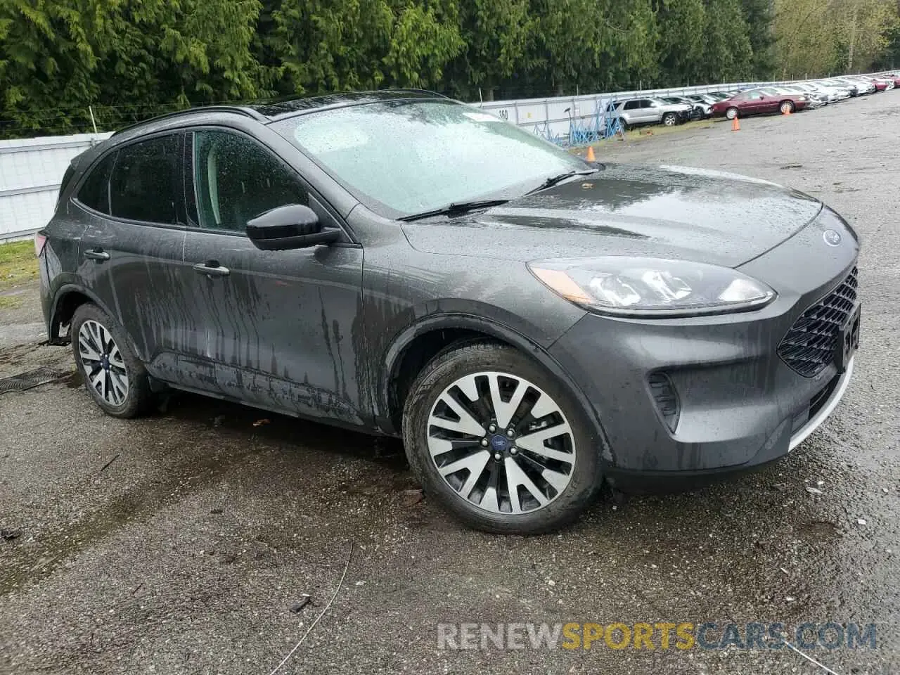 4 Photograph of a damaged car 1FMCU9BZ8LUB71282 FORD ESCAPE 2020