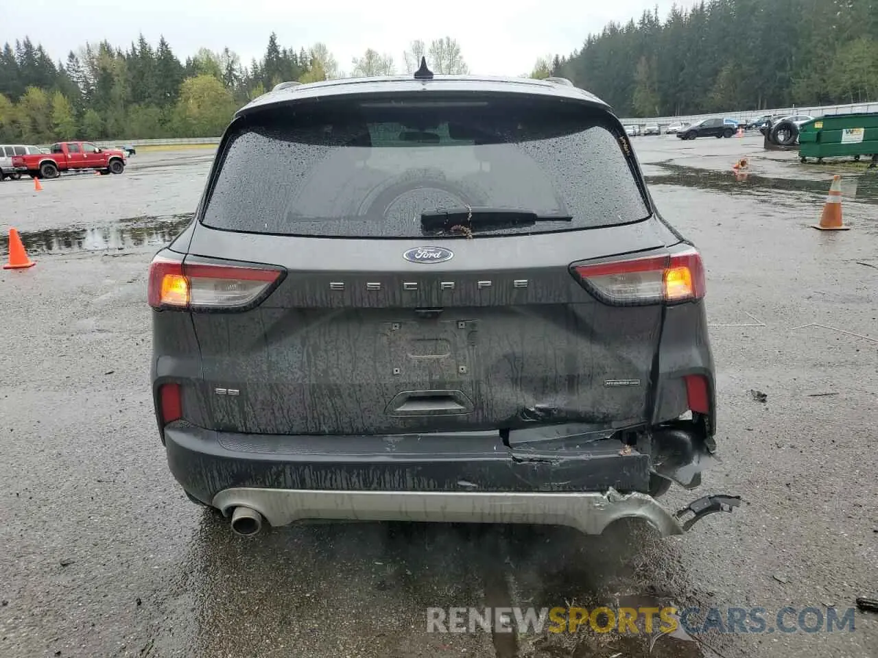 6 Photograph of a damaged car 1FMCU9BZ8LUB71282 FORD ESCAPE 2020