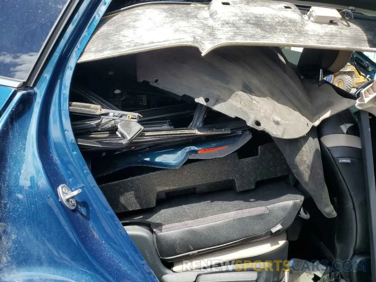 10 Photograph of a damaged car 1FMCU9DZ2LUC10252 FORD ESCAPE 2020