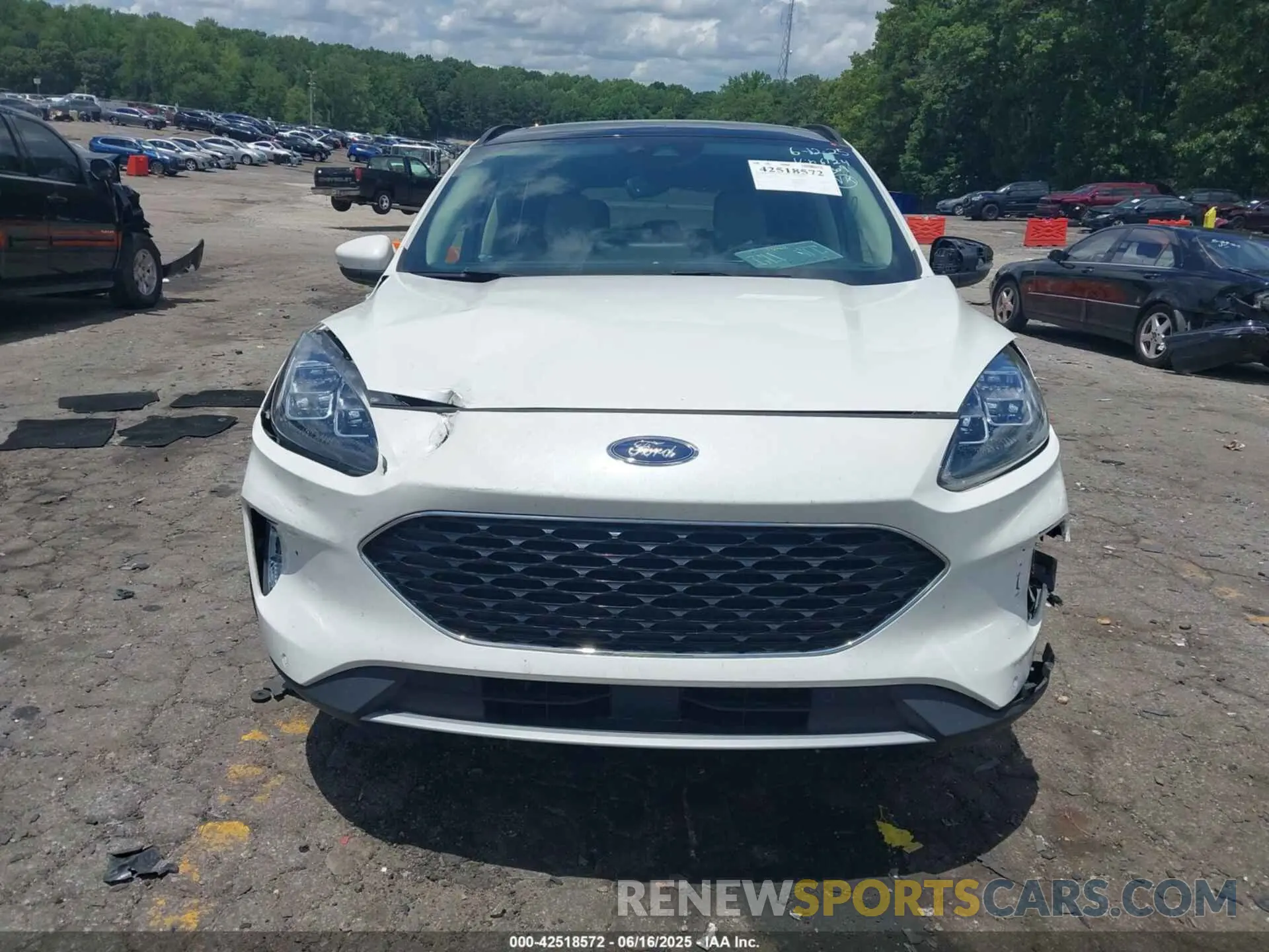 11 Photograph of a damaged car 1FMCU9DZ7LUB56124 FORD ESCAPE 2020