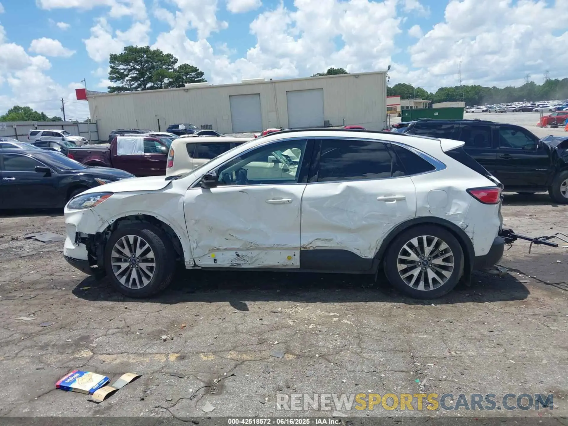 13 Photograph of a damaged car 1FMCU9DZ7LUB56124 FORD ESCAPE 2020