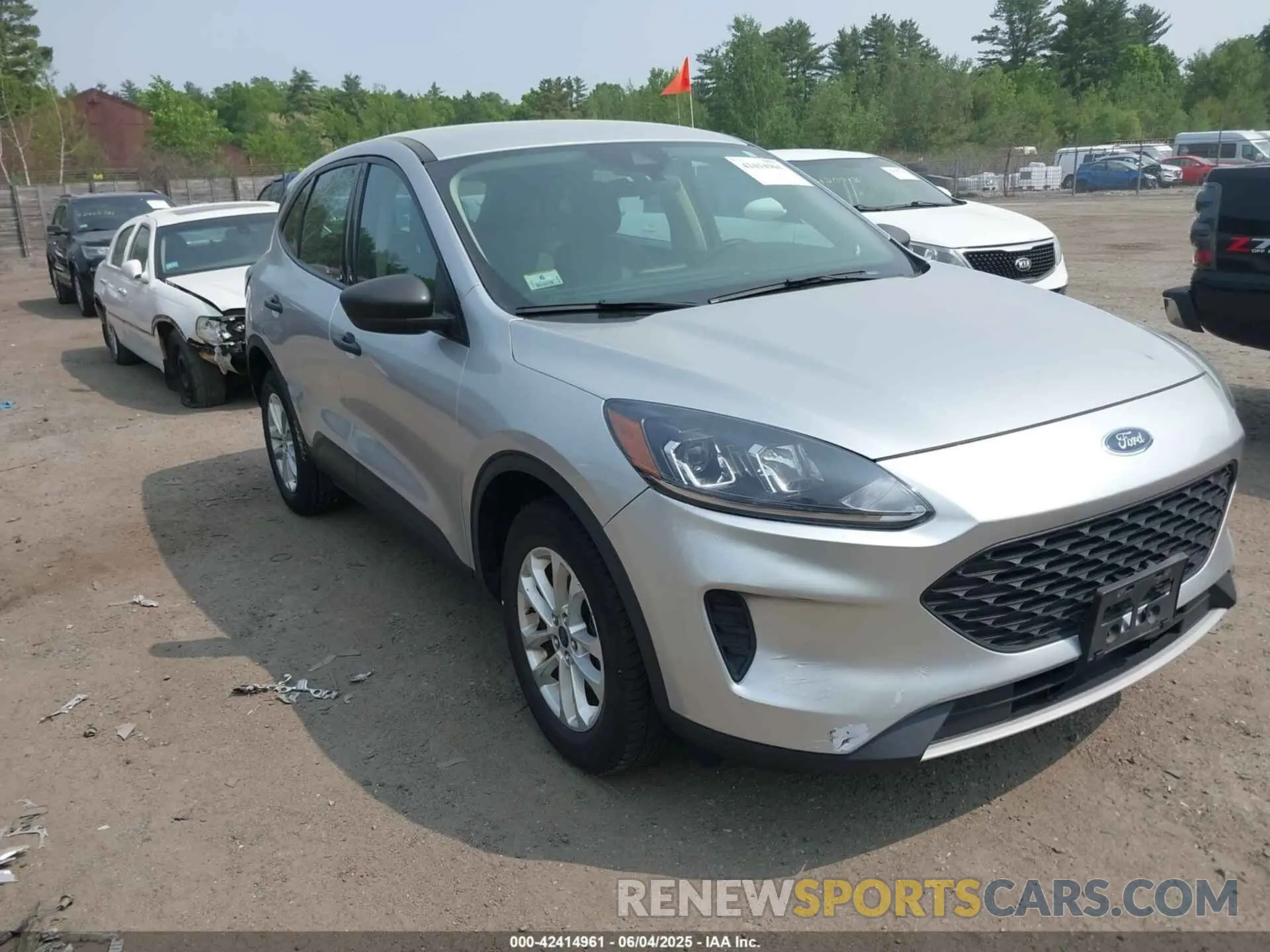 13 Photograph of a damaged car 1FMCU9F66LUA60875 FORD ESCAPE 2020