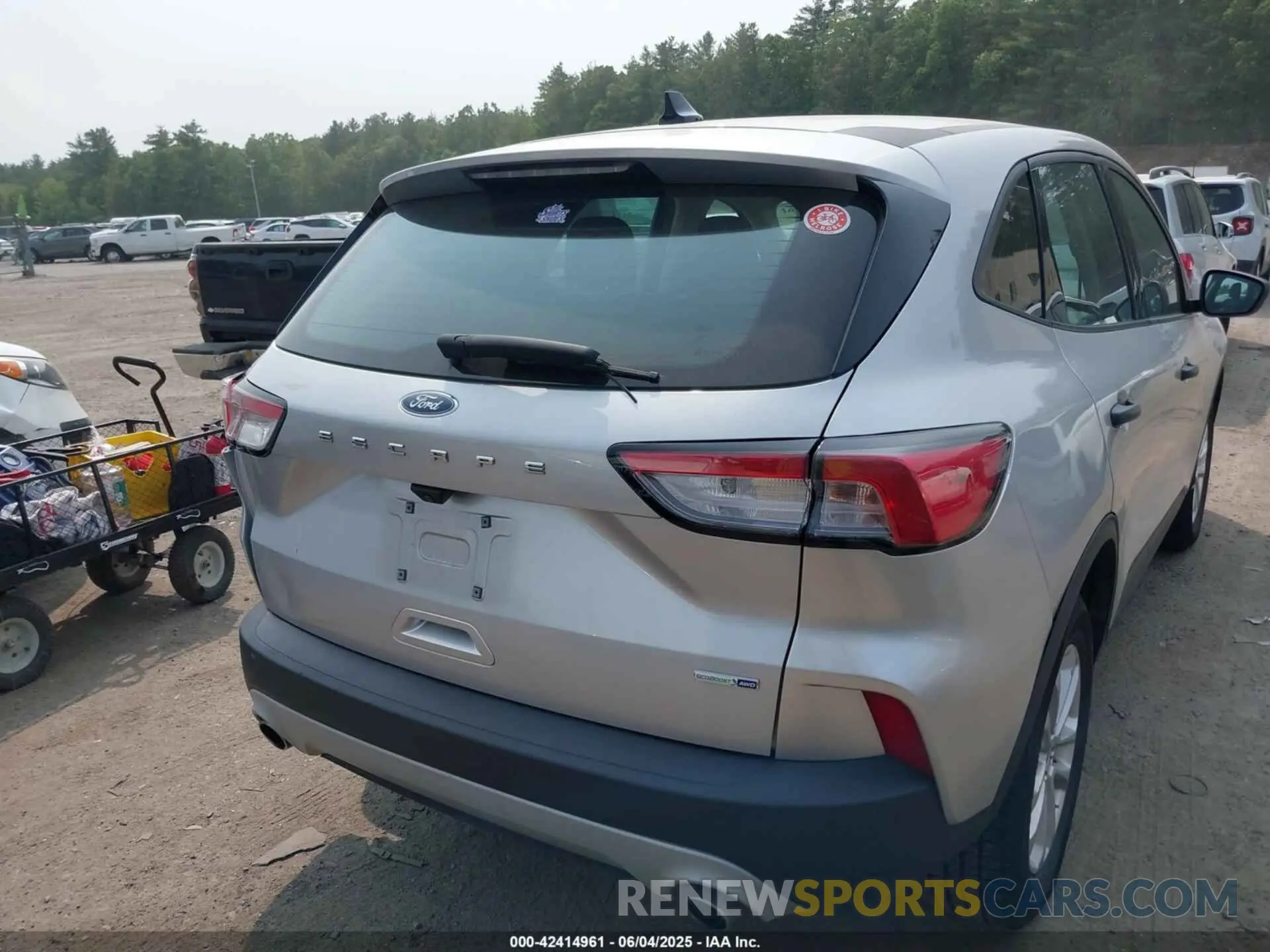 16 Photograph of a damaged car 1FMCU9F66LUA60875 FORD ESCAPE 2020