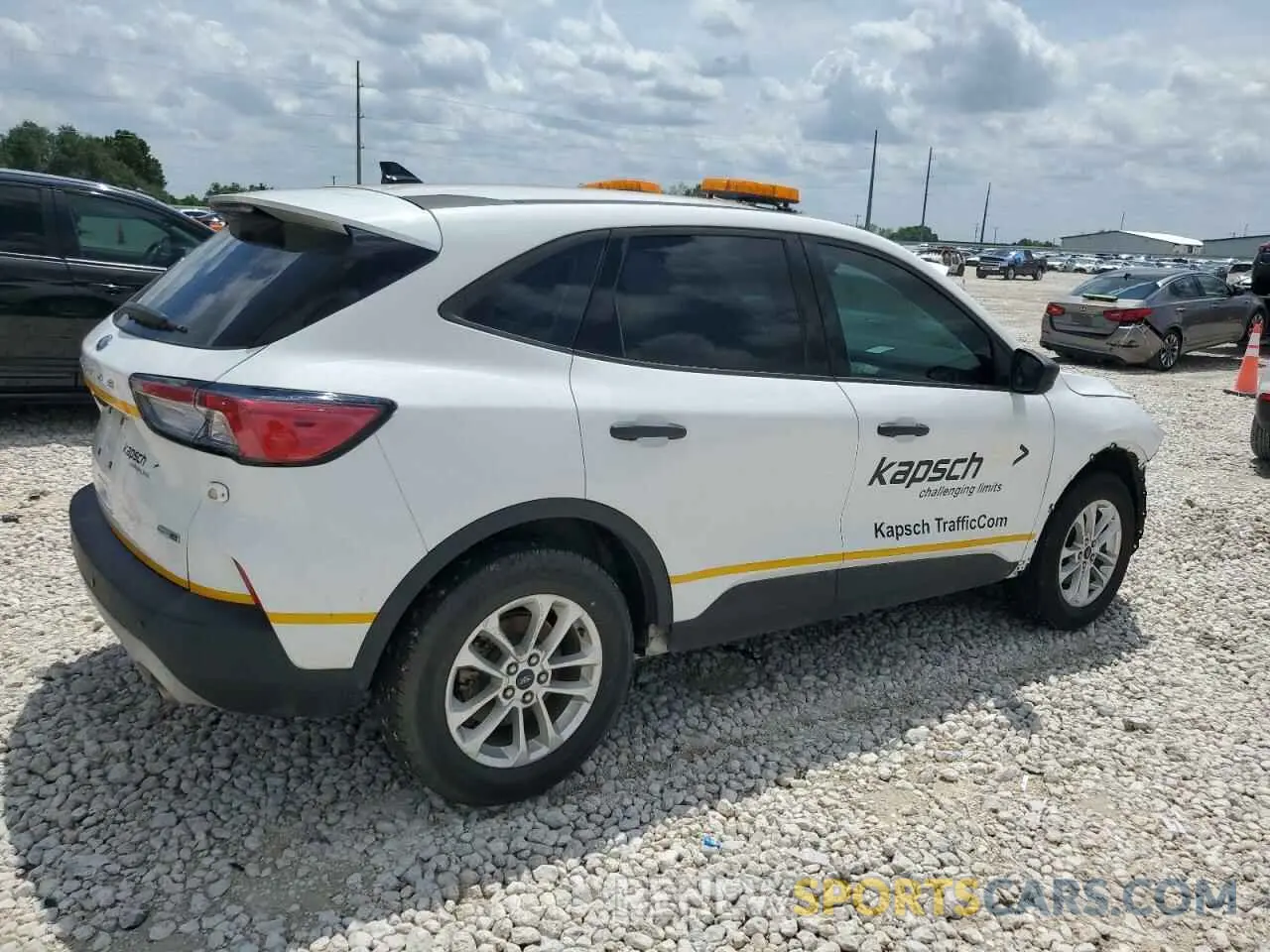 3 Фотография поврежденного автомобиля 1FMCU9F67LUA55278 FORD ESCAPE 2020