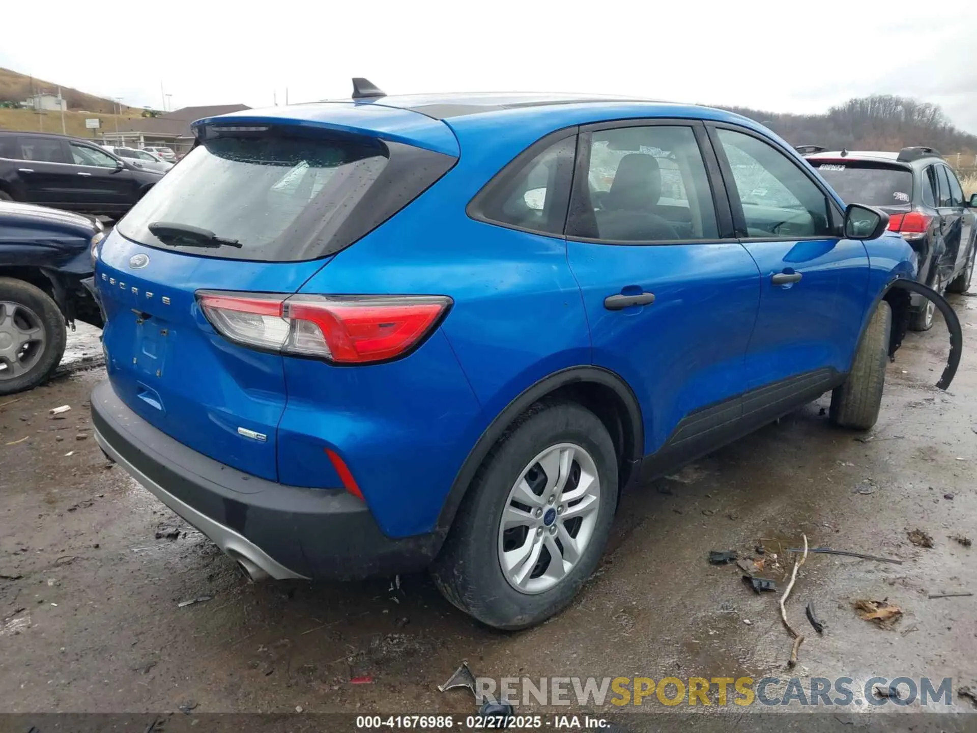 4 Photograph of a damaged car 1FMCU9F69LUB93713 FORD ESCAPE 2020
