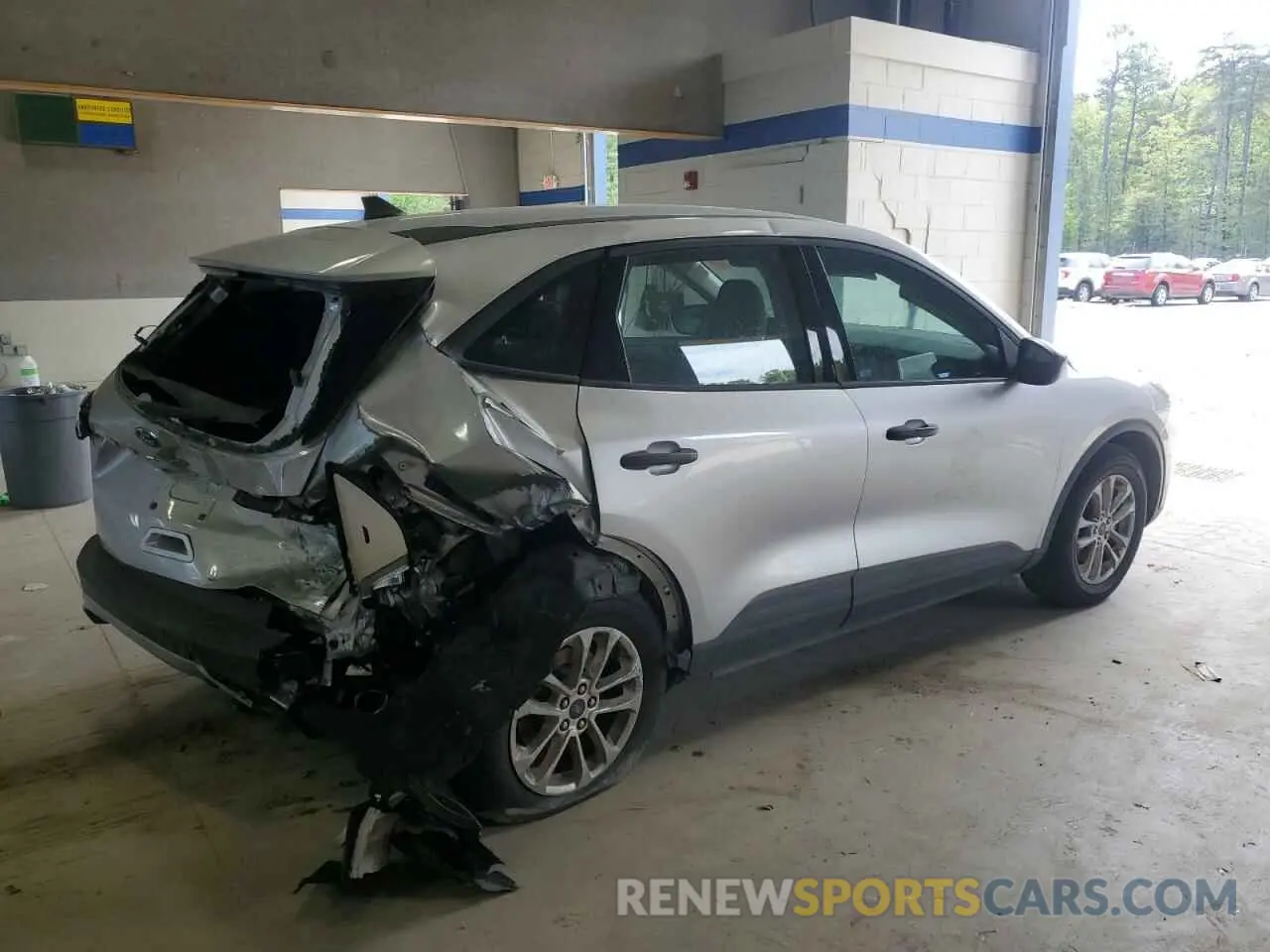 3 Photograph of a damaged car 1FMCU9F6XLUB40163 FORD ESCAPE 2020