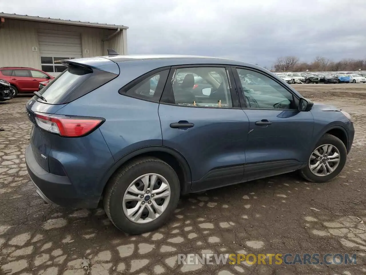 3 Фотография поврежденного автомобиля 1FMCU9F6XLUC06825 FORD ESCAPE 2020