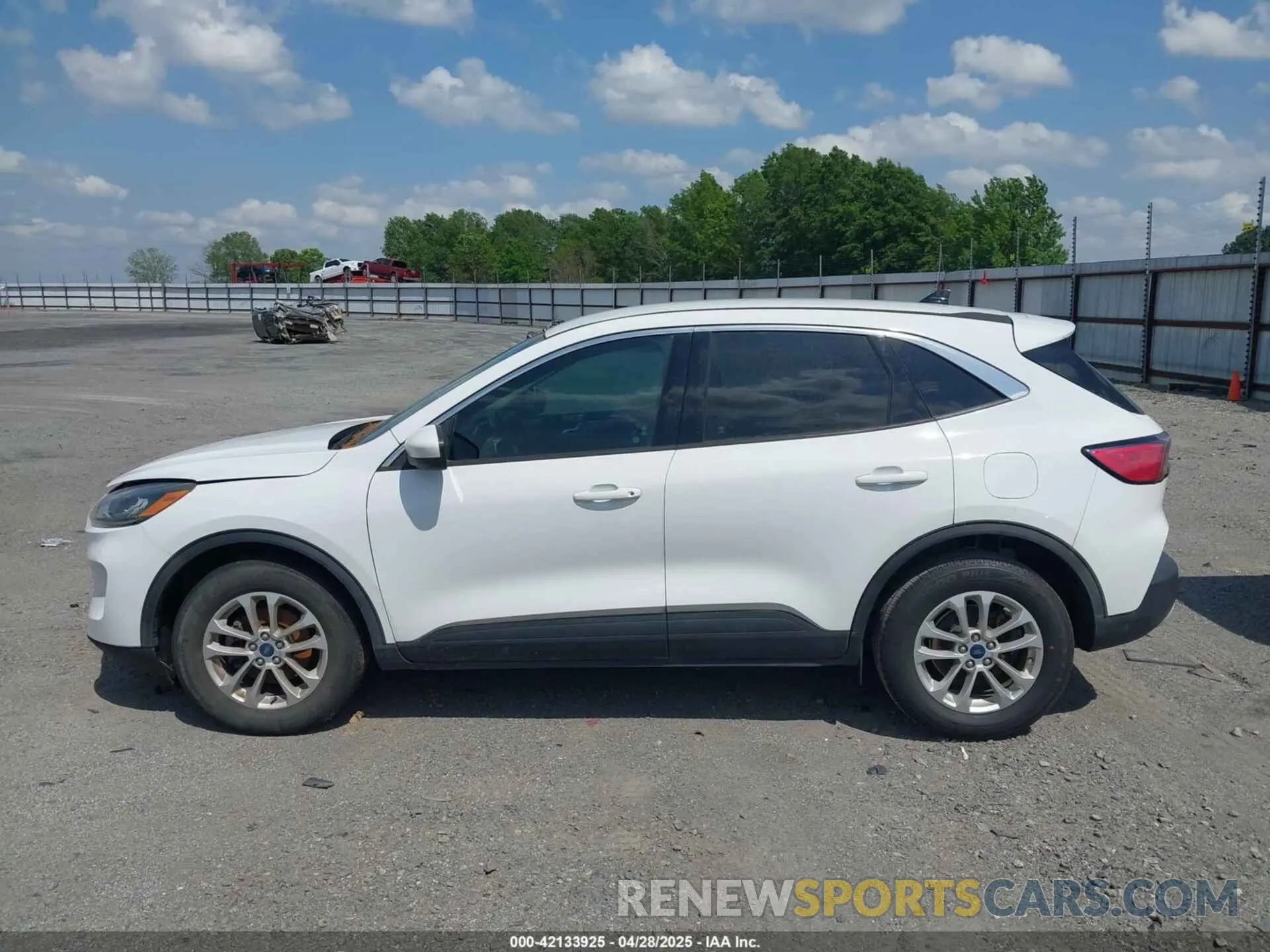 14 Photograph of a damaged car 1FMCU9G60LUA23335 FORD ESCAPE 2020