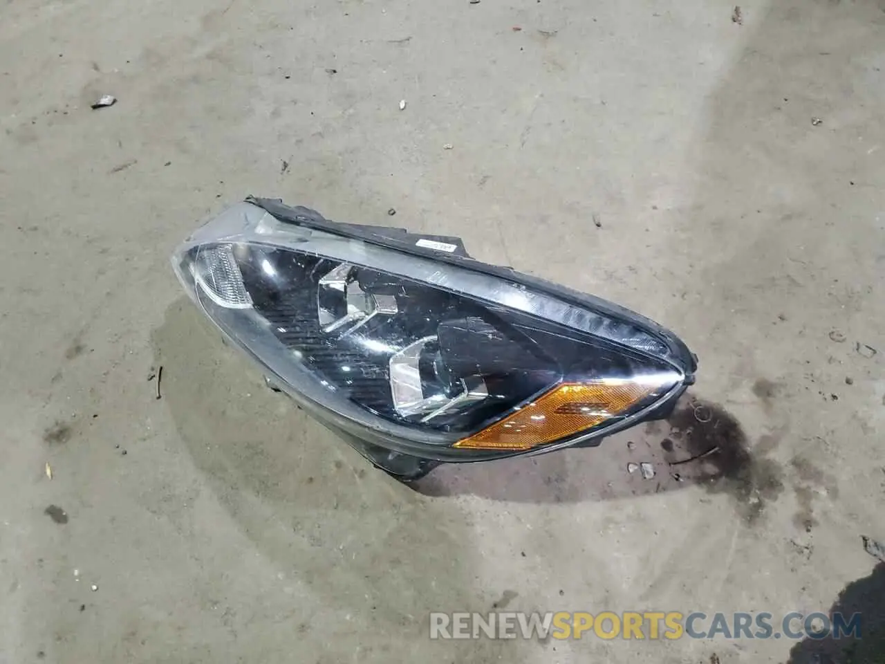 13 Photograph of a damaged car 1FMCU9G61LUB40261 FORD ESCAPE 2020