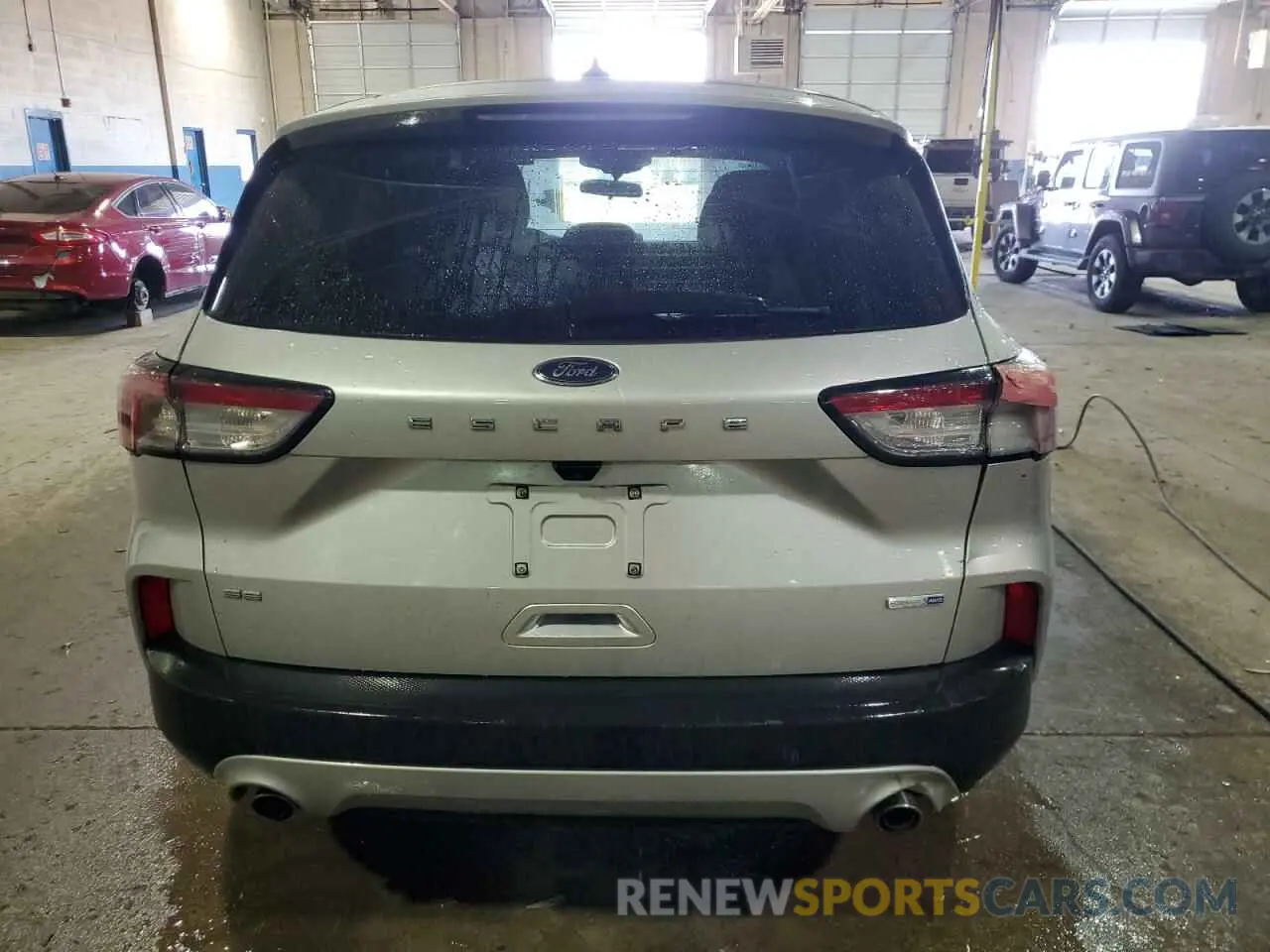 6 Photograph of a damaged car 1FMCU9G61LUB40261 FORD ESCAPE 2020