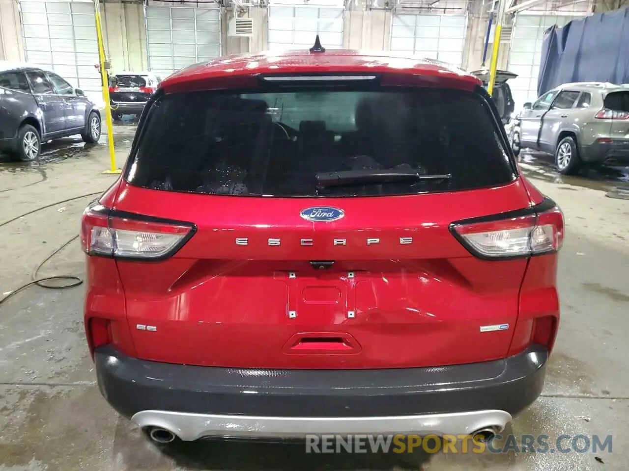 6 Фотография поврежденного автомобиля 1FMCU9G61LUC30476 FORD ESCAPE 2020