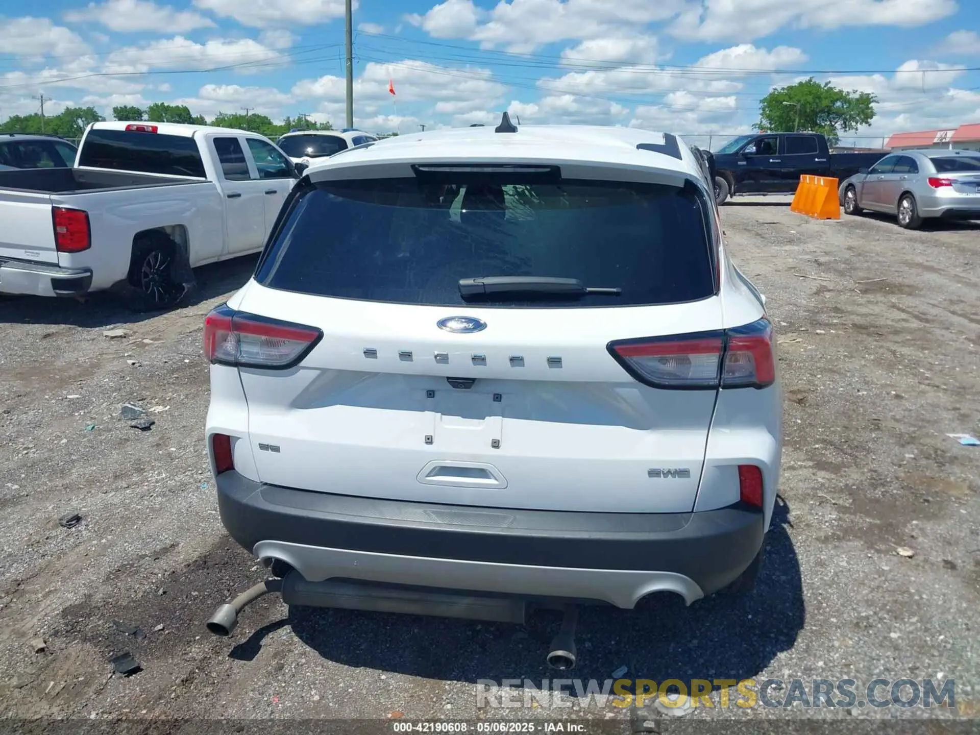 16 Photograph of a damaged car 1FMCU9G61LUC53241 FORD ESCAPE 2020
