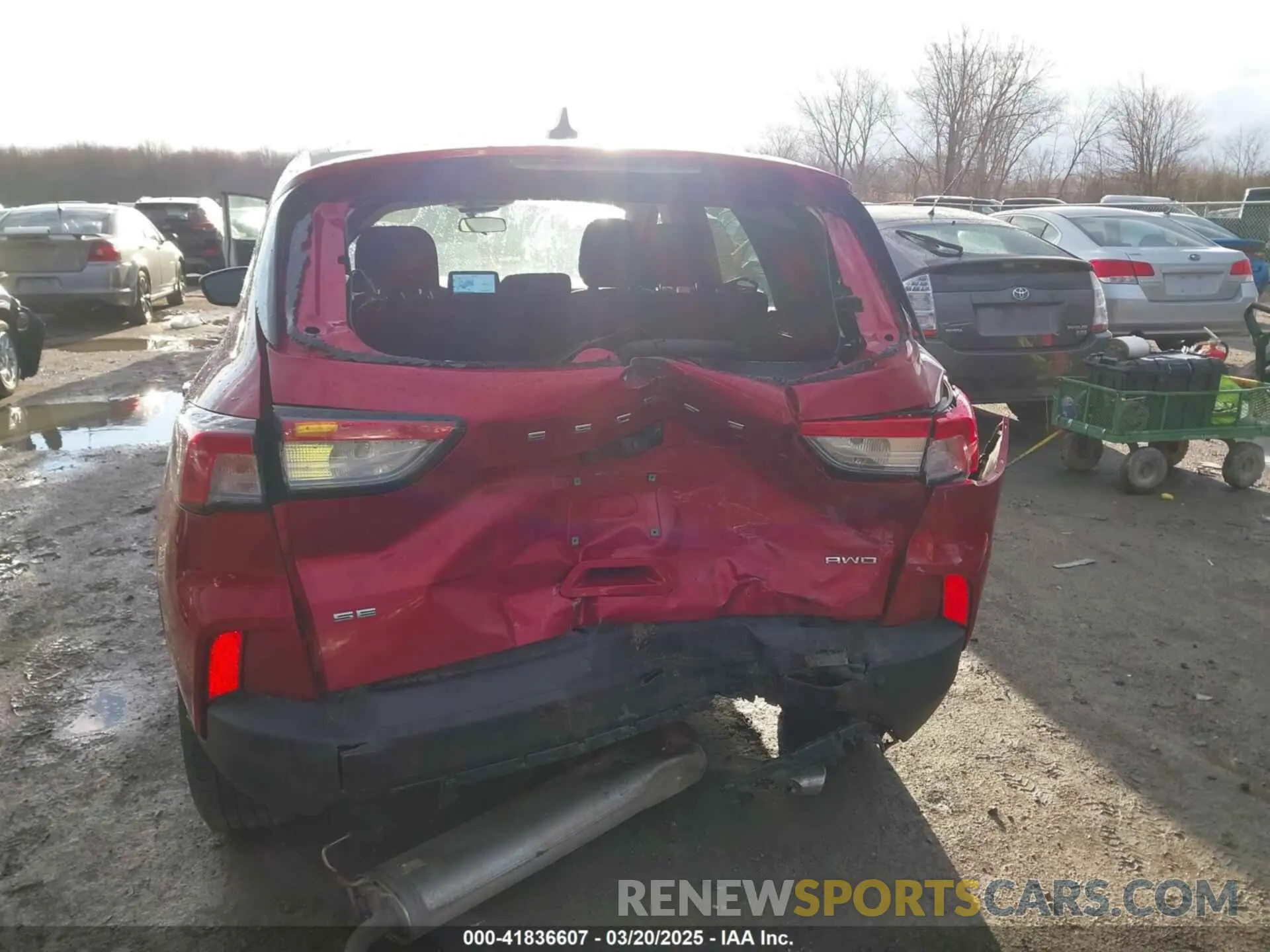 6 Photograph of a damaged car 1FMCU9G61LUC63140 FORD ESCAPE 2020