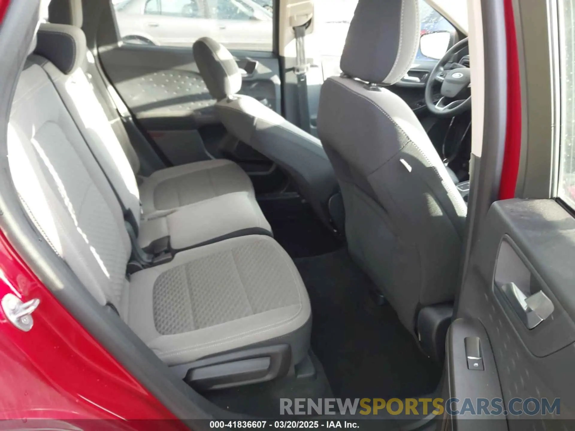 8 Photograph of a damaged car 1FMCU9G61LUC63140 FORD ESCAPE 2020