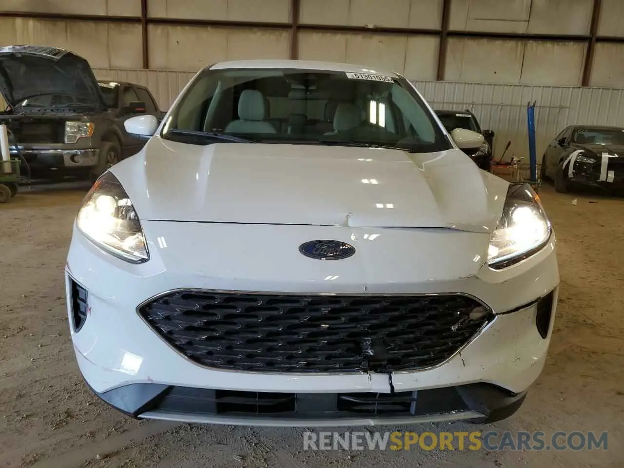 5 Photograph of a damaged car 1FMCU9G62LUA85917 FORD ESCAPE 2020