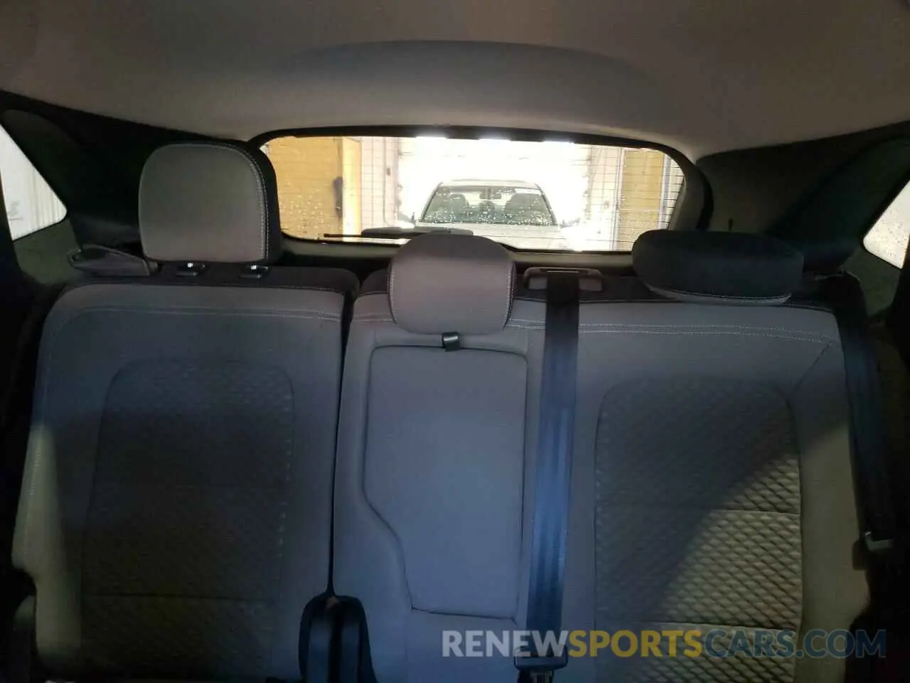 10 Photograph of a damaged car 1FMCU9G62LUA94715 FORD ESCAPE 2020