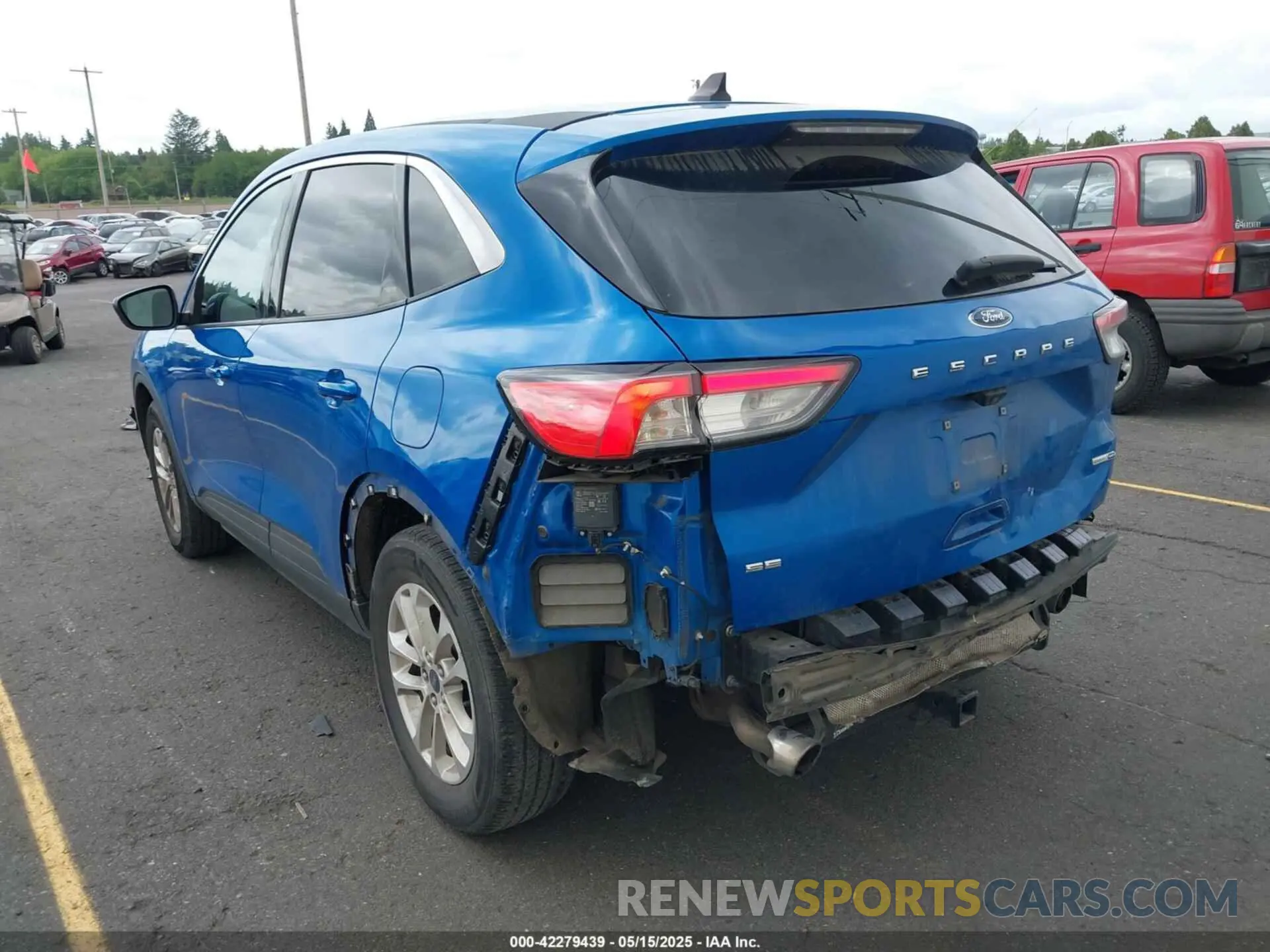 3 Фотография поврежденного автомобиля 1FMCU9G62LUB06927 FORD ESCAPE 2020
