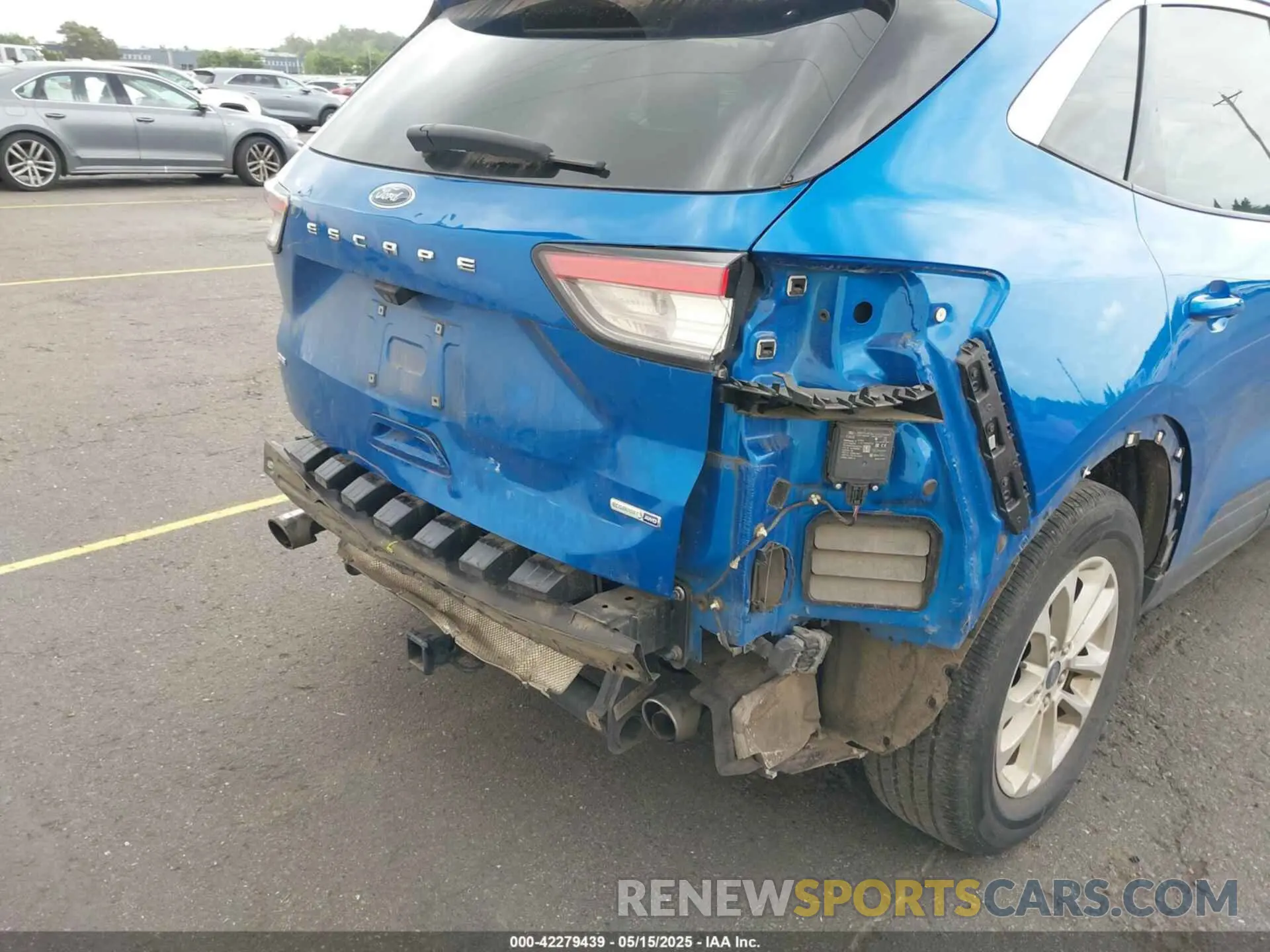 6 Фотография поврежденного автомобиля 1FMCU9G62LUB06927 FORD ESCAPE 2020