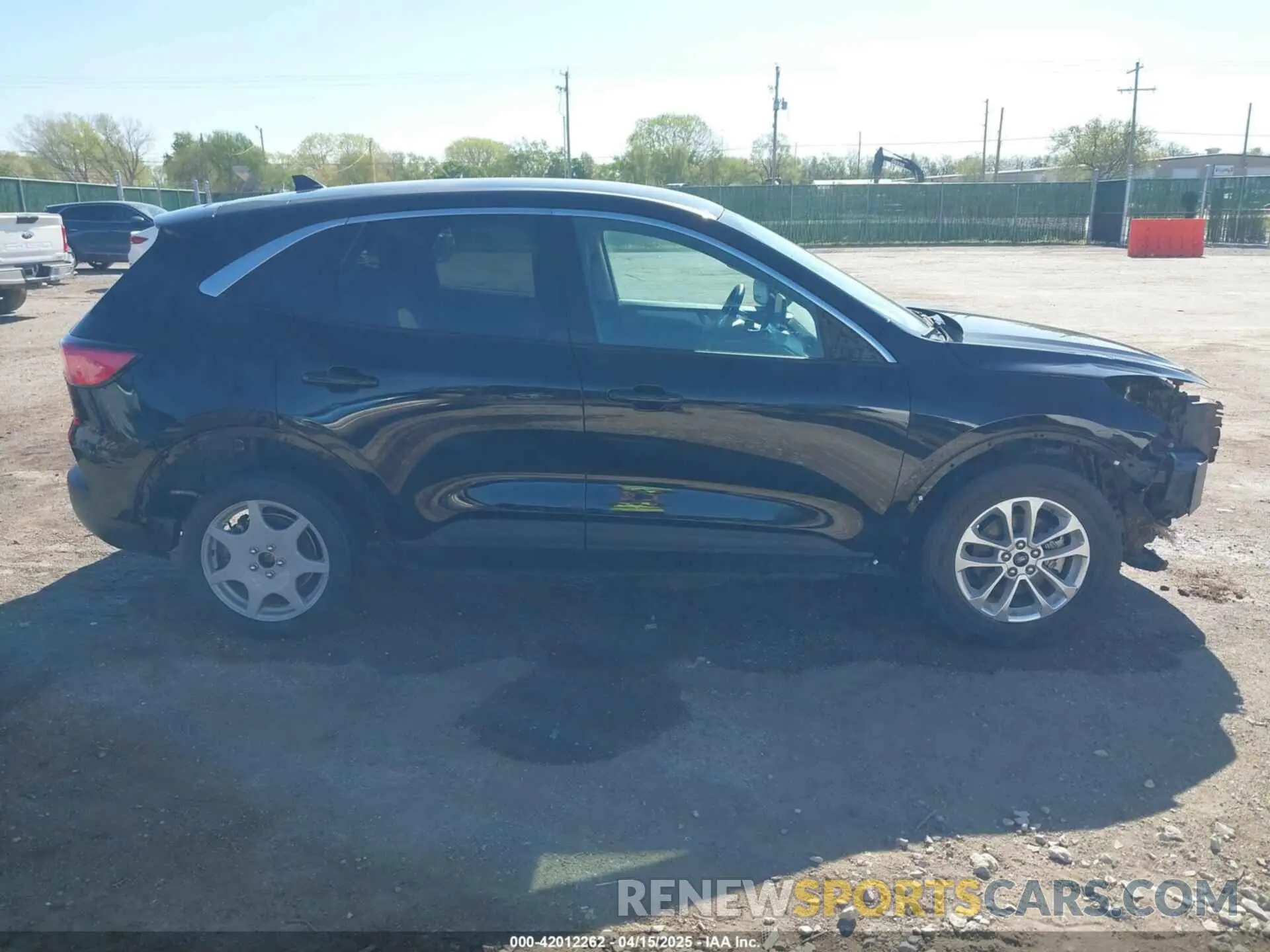 14 Photograph of a damaged car 1FMCU9G62LUB25722 FORD ESCAPE 2020