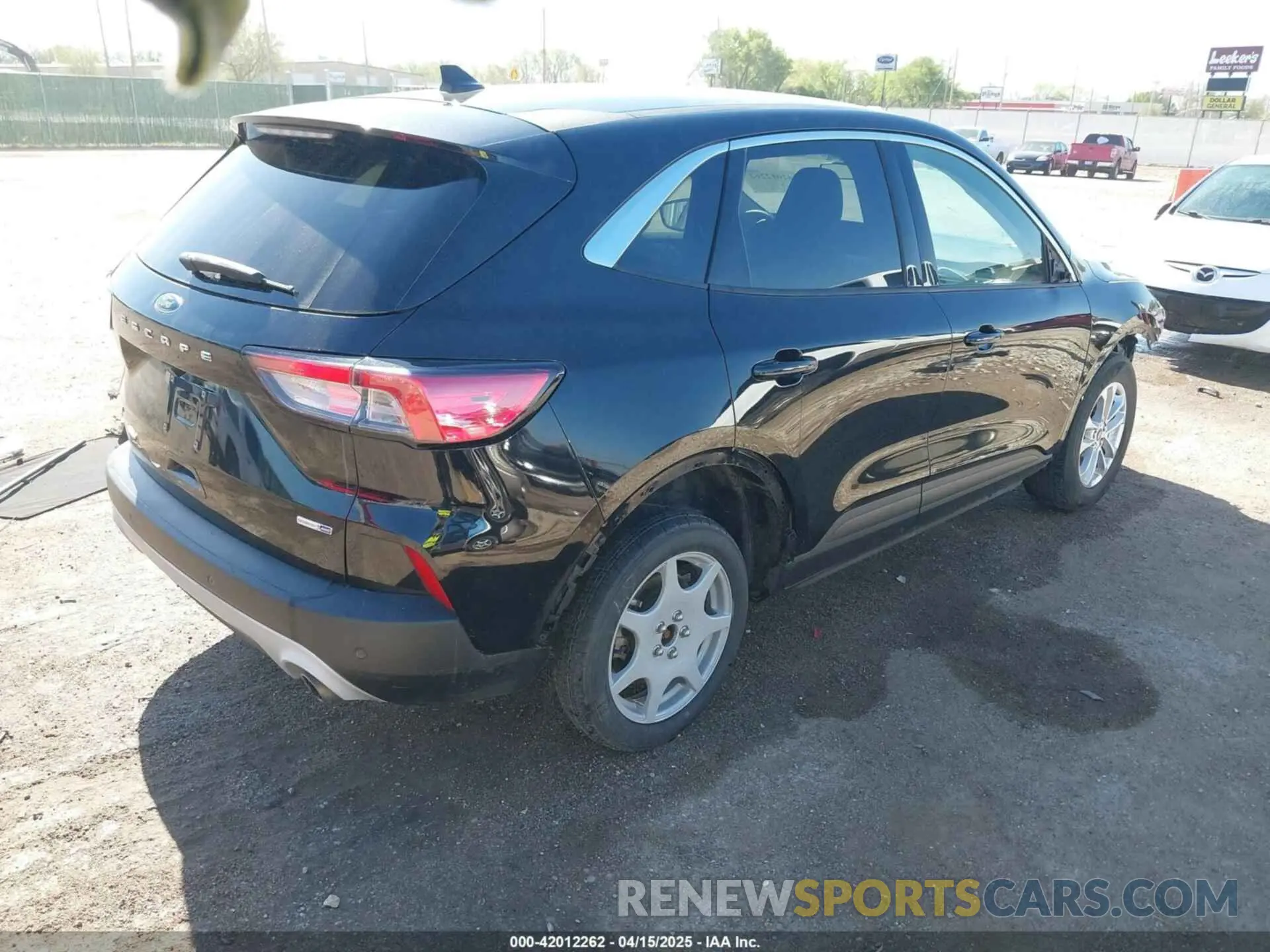4 Photograph of a damaged car 1FMCU9G62LUB25722 FORD ESCAPE 2020
