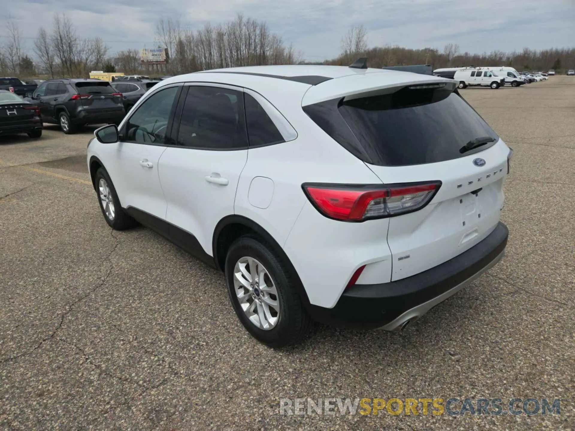 24 Photograph of a damaged car 1FMCU9G62LUB84267 FORD ESCAPE 2020
