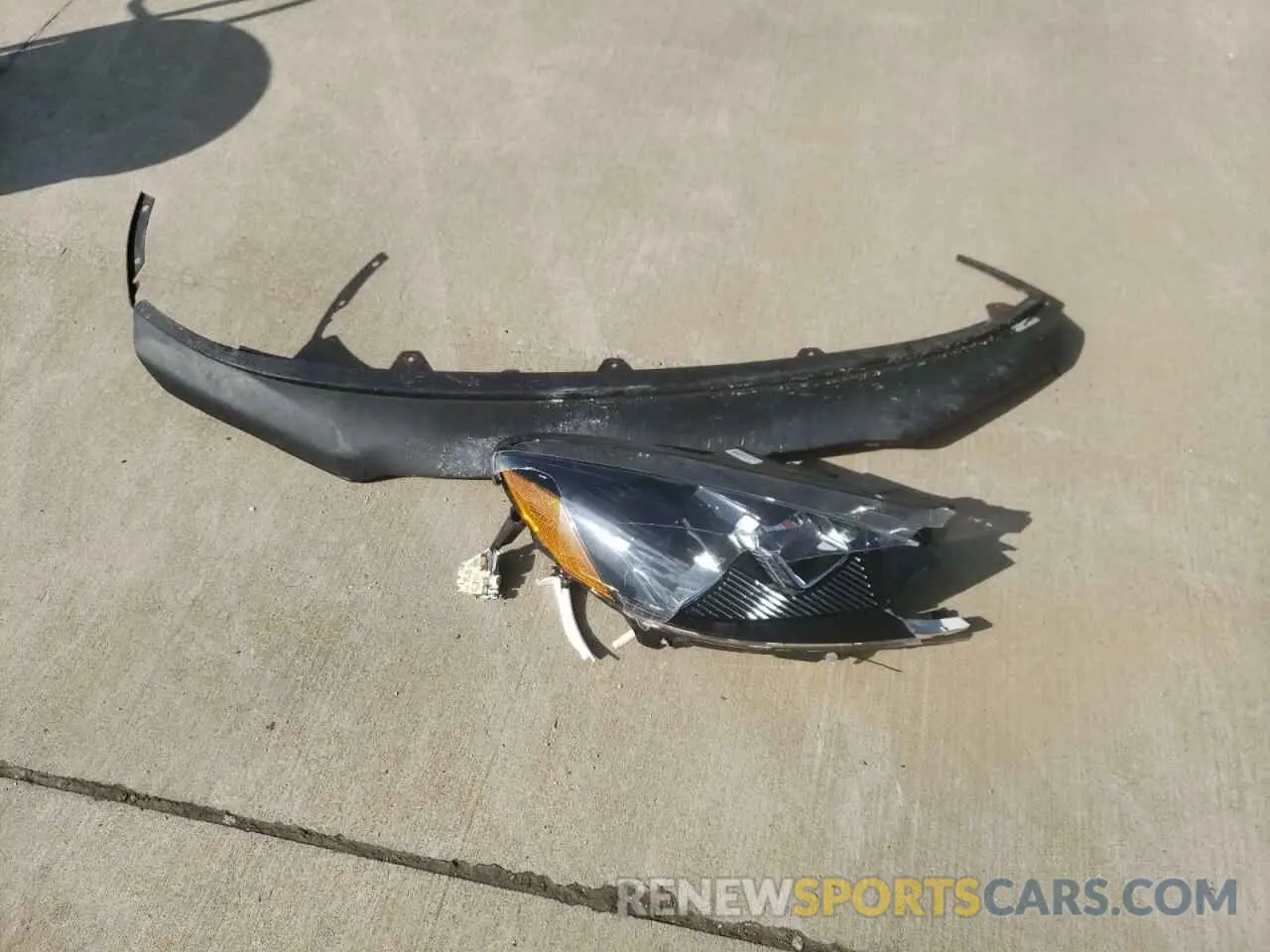 12 Photograph of a damaged car 1FMCU9G62LUB85385 FORD ESCAPE 2020