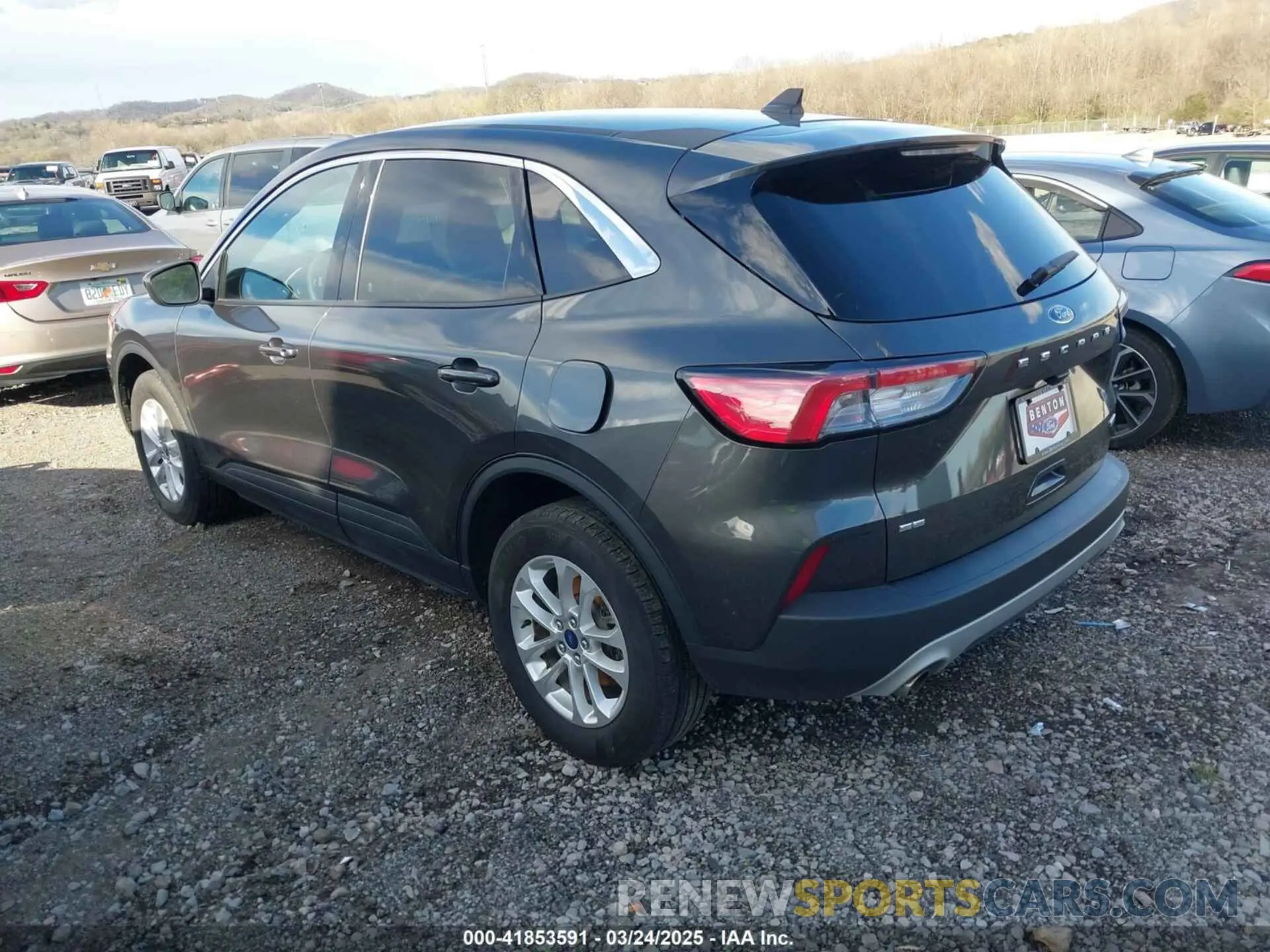 3 Фотография поврежденного автомобиля 1FMCU9G62LUC26338 FORD ESCAPE 2020