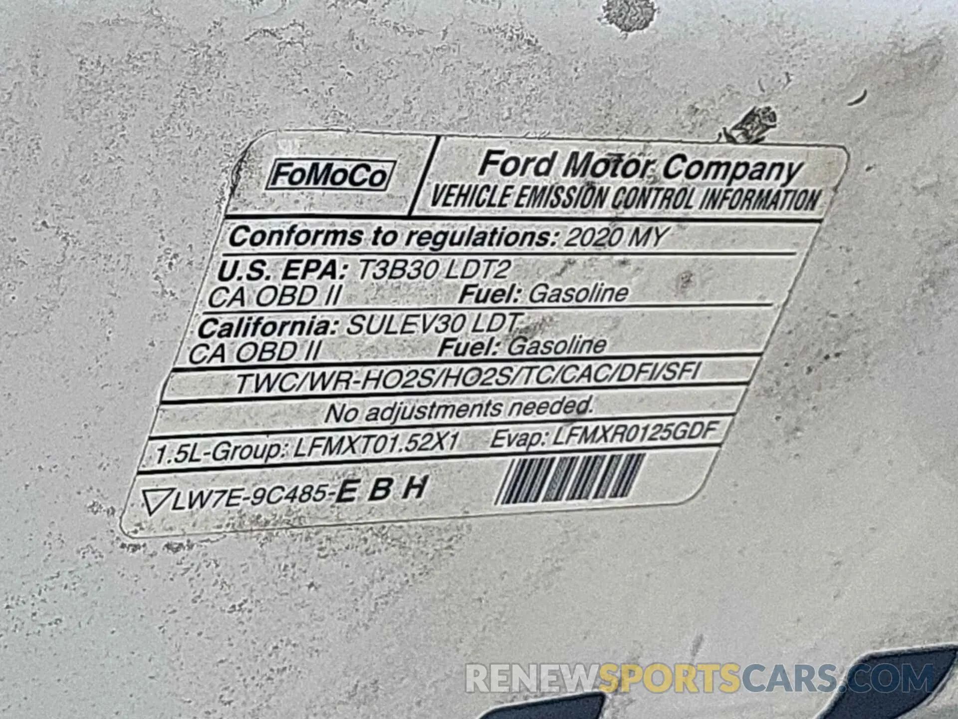28 Photograph of a damaged car 1FMCU9G63LUB81331 FORD ESCAPE 2020