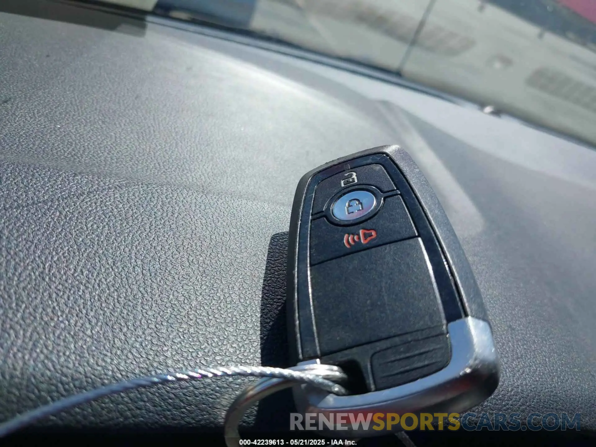 11 Photograph of a damaged car 1FMCU9G63LUC69215 FORD ESCAPE 2020