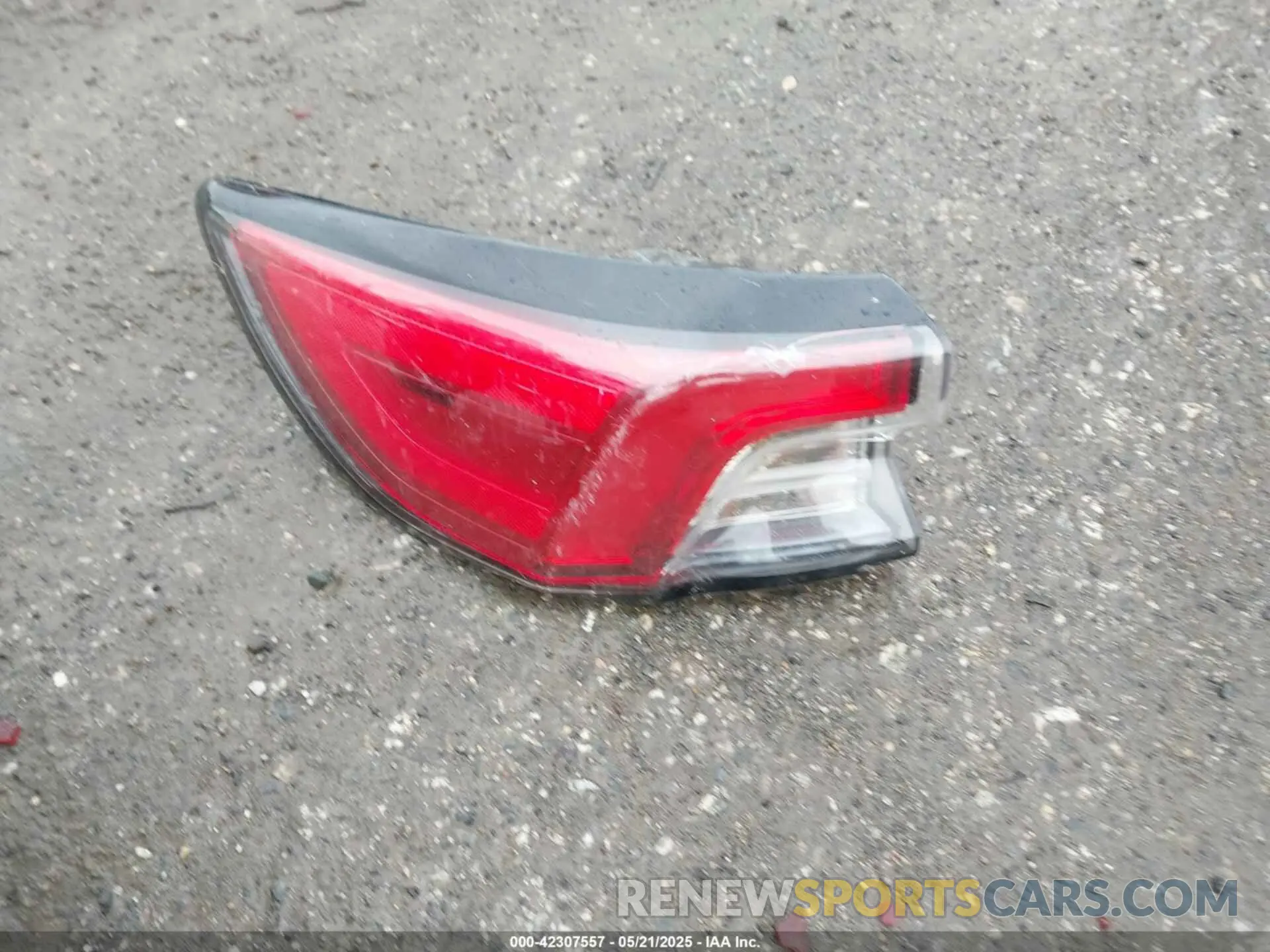 12 Фотография поврежденного автомобиля 1FMCU9G64LUA25167 FORD ESCAPE 2020
